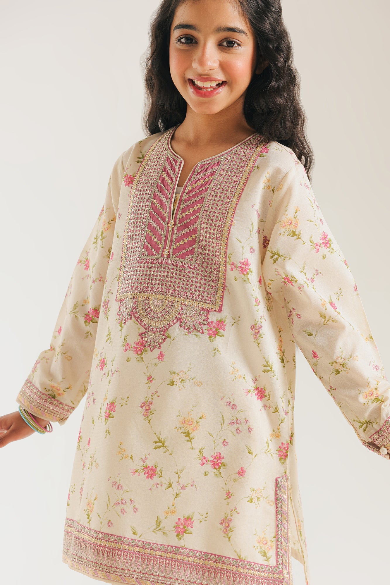 EMBROIDERED SUIT (E0959/404/004 E0959/304/004)