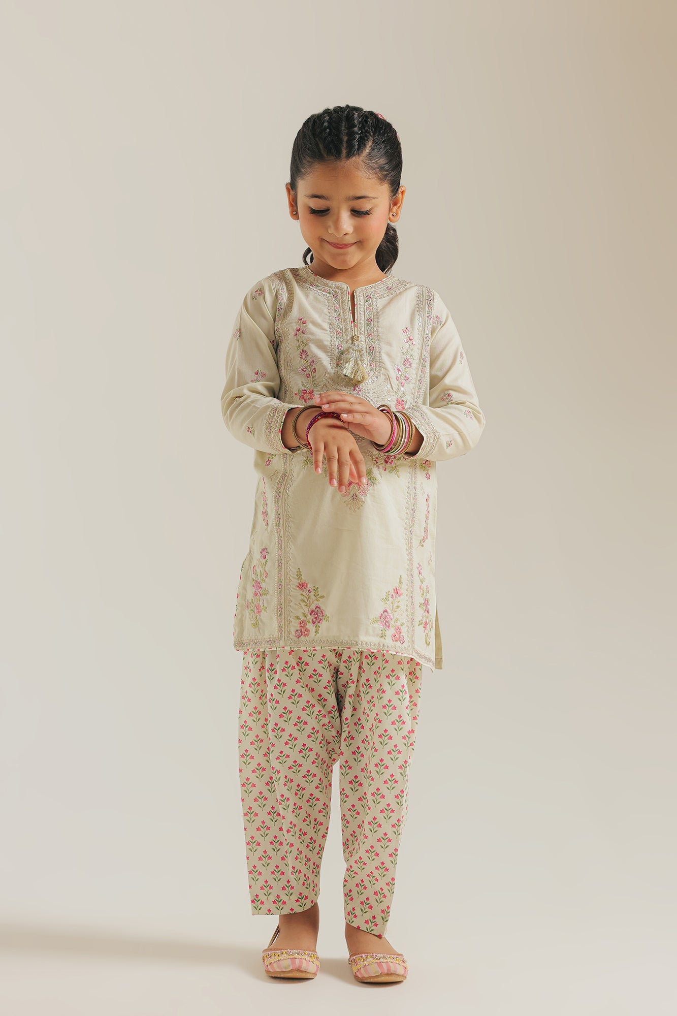 EMBROIDERED SUIT (E0960/404/130 E0960/304/130)