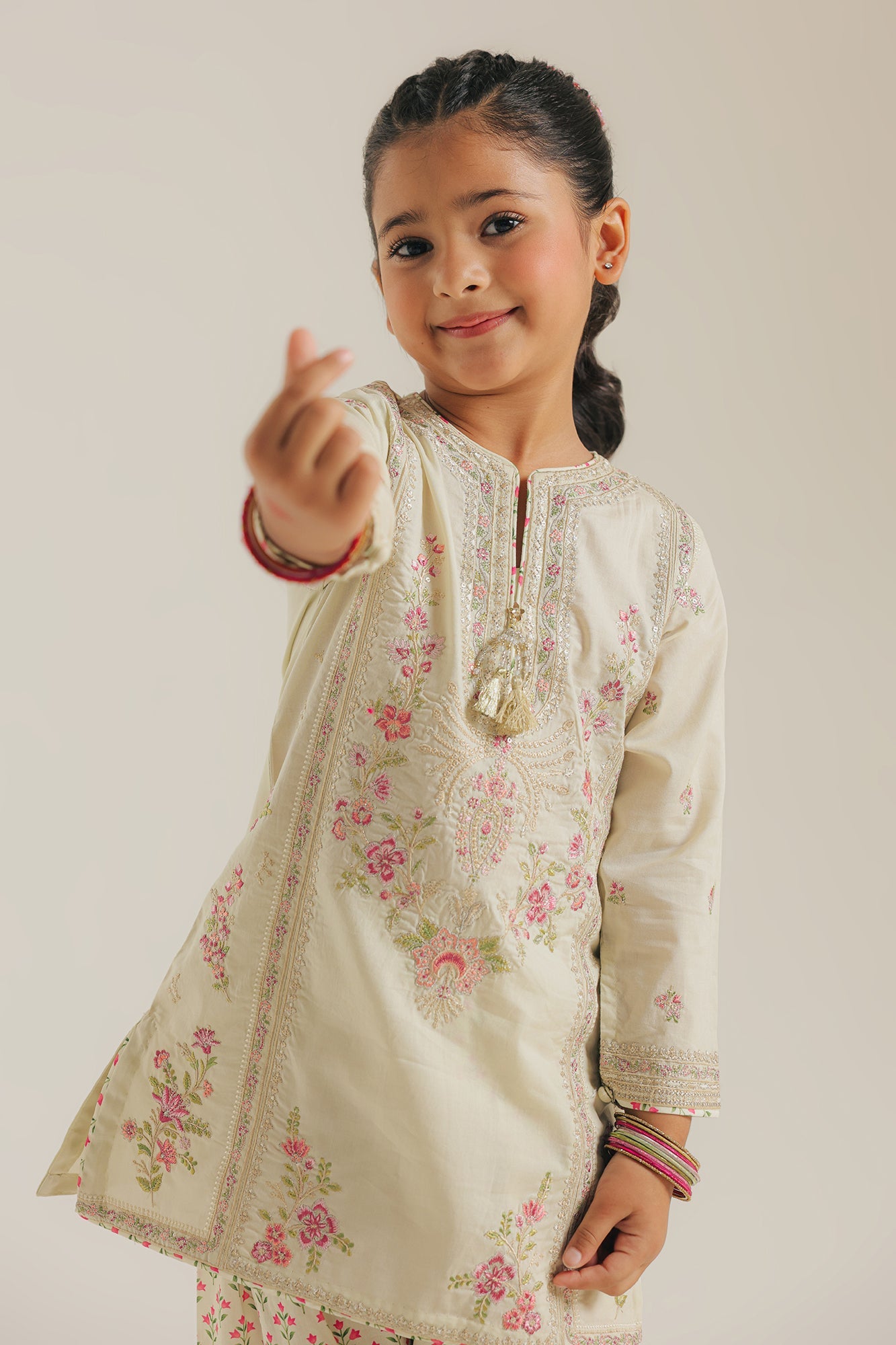 EMBROIDERED SUIT (E0960/404/130 E0960/304/130)
