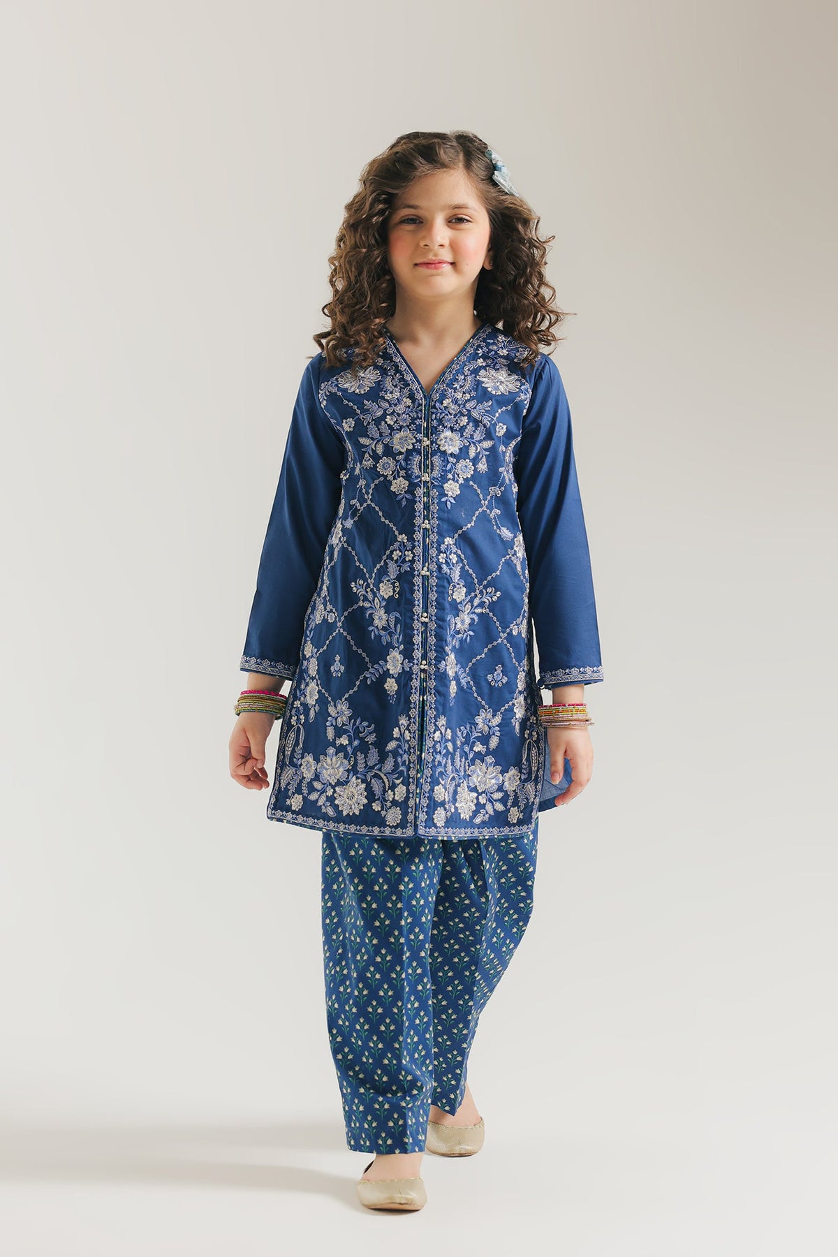 EMBROIDERED SUIT (E0961/404/604 E0961/304/604)
