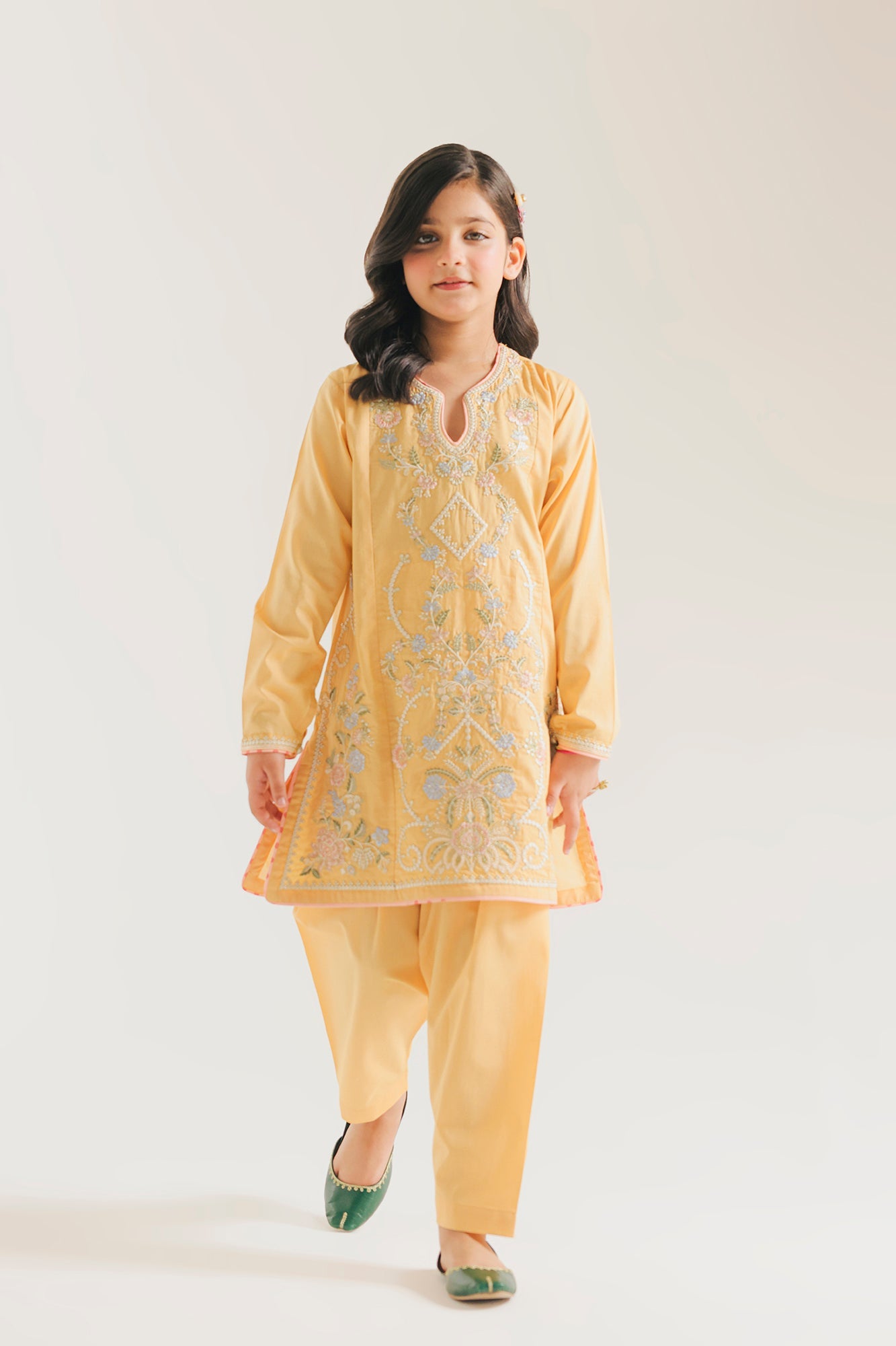 EMBROIDERED SUIT (E0962/404/106 E0962/304/106)