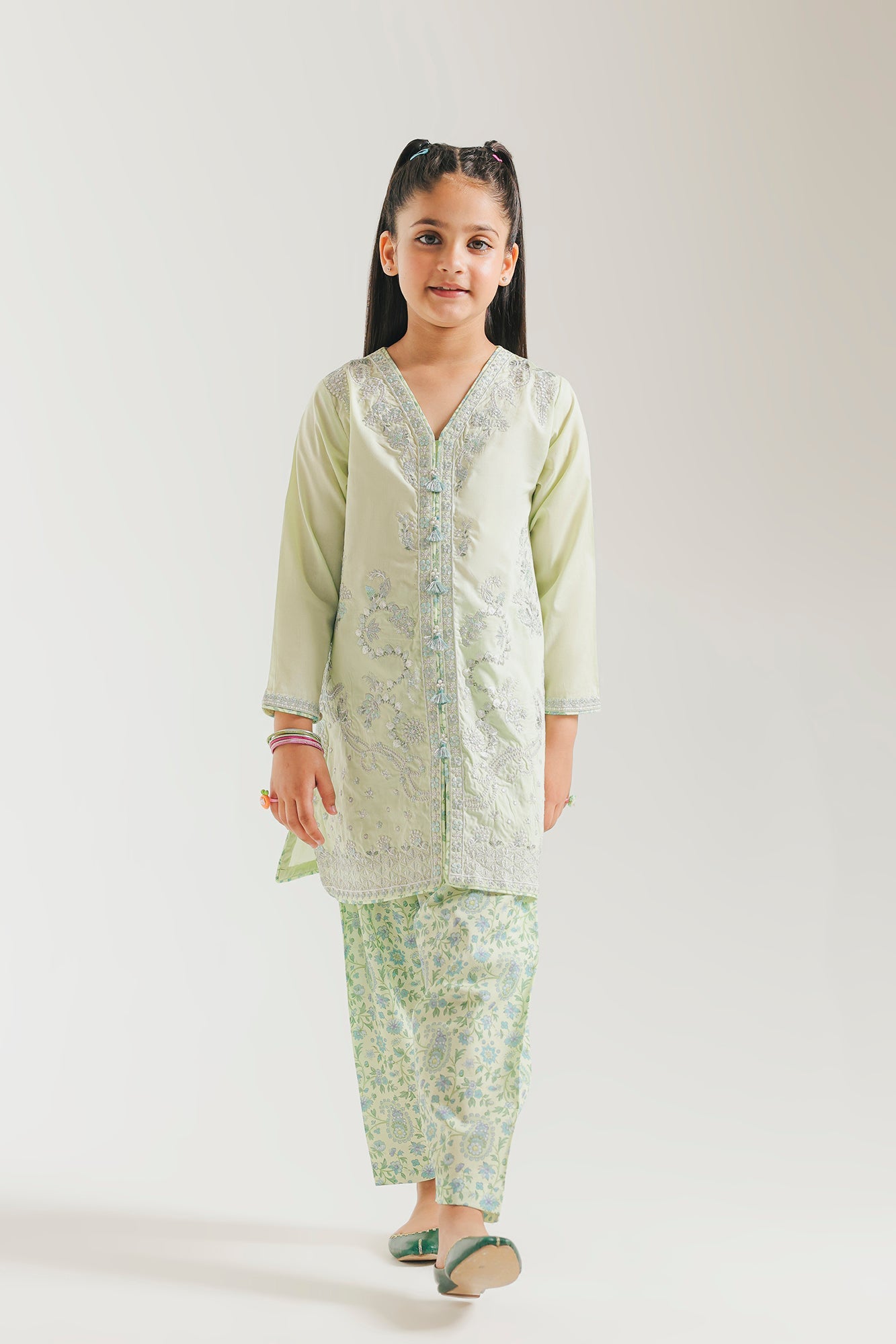EMBROIDERED SUIT (E0963/404/130 E0963/304/130)