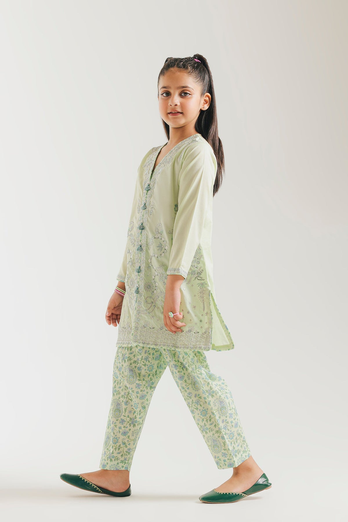 EMBROIDERED SUIT (E0963/404/130 E0963/304/130)