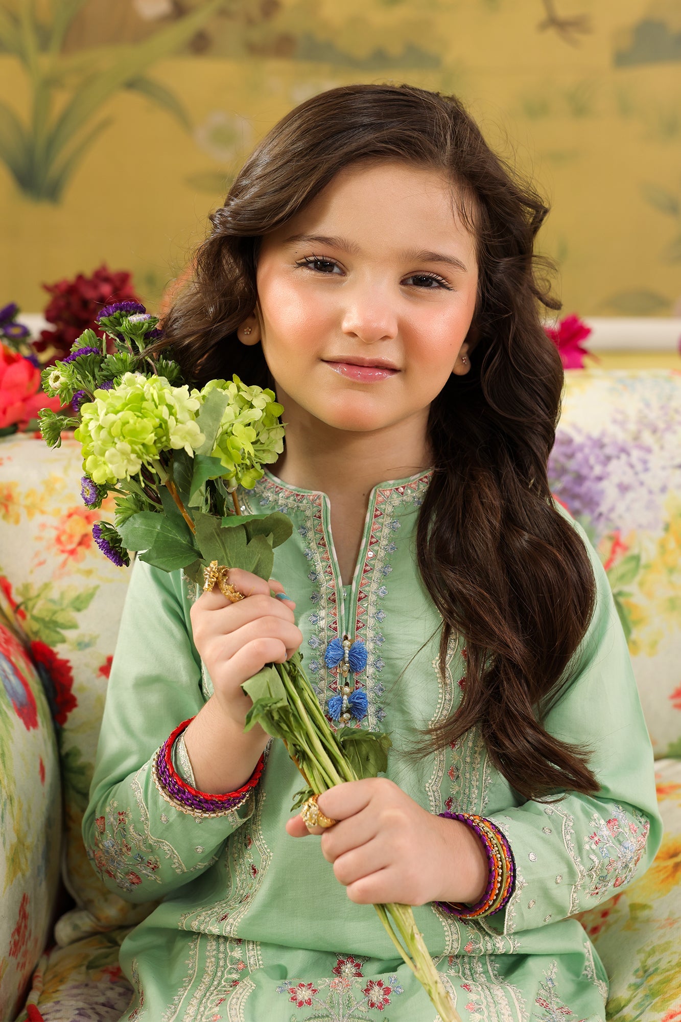 EMBROIDERED SUIT (E0965/404/126 E0965/304/126)