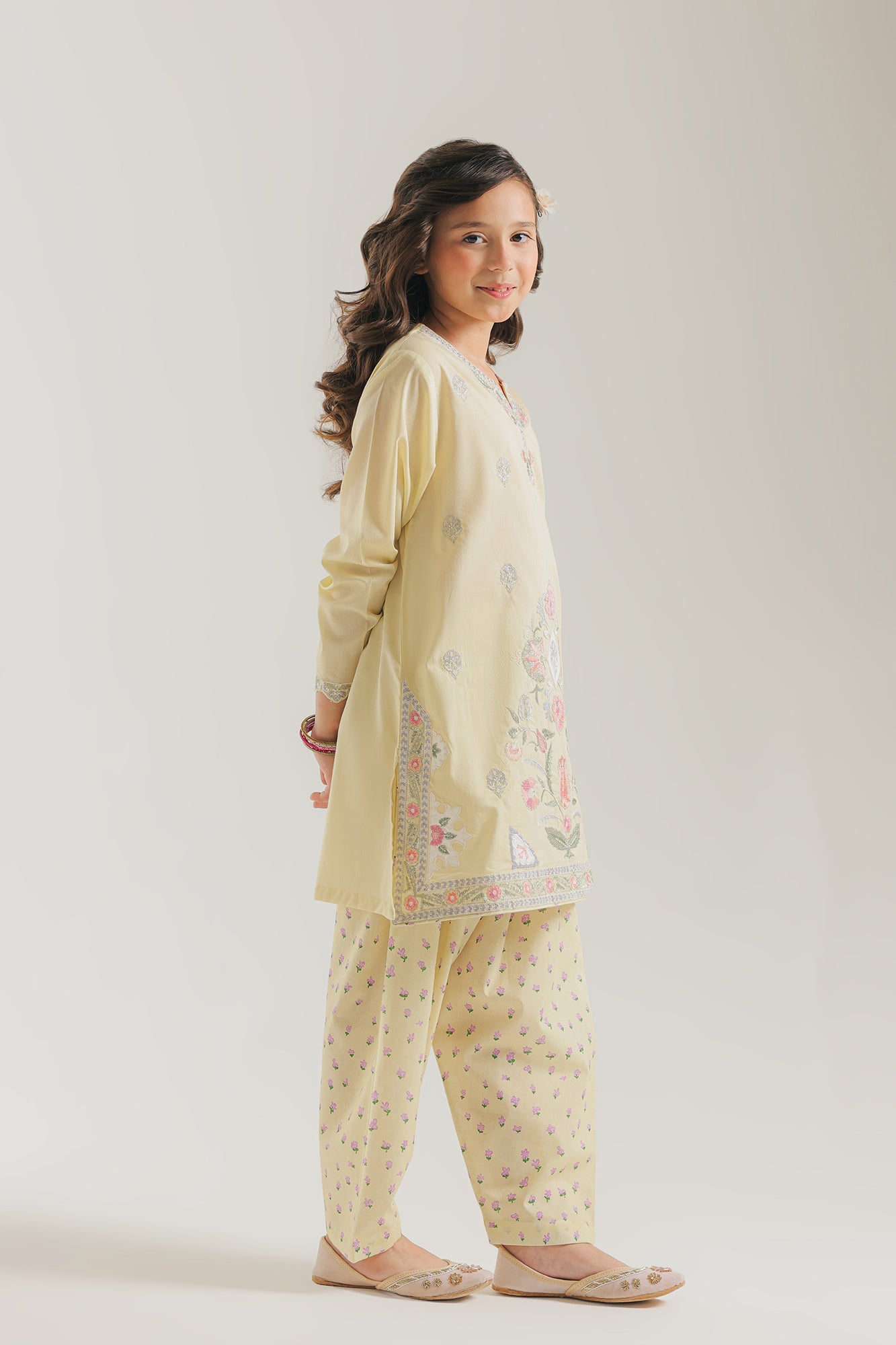 EMBROIDERED SUIT (E0972/404/227)