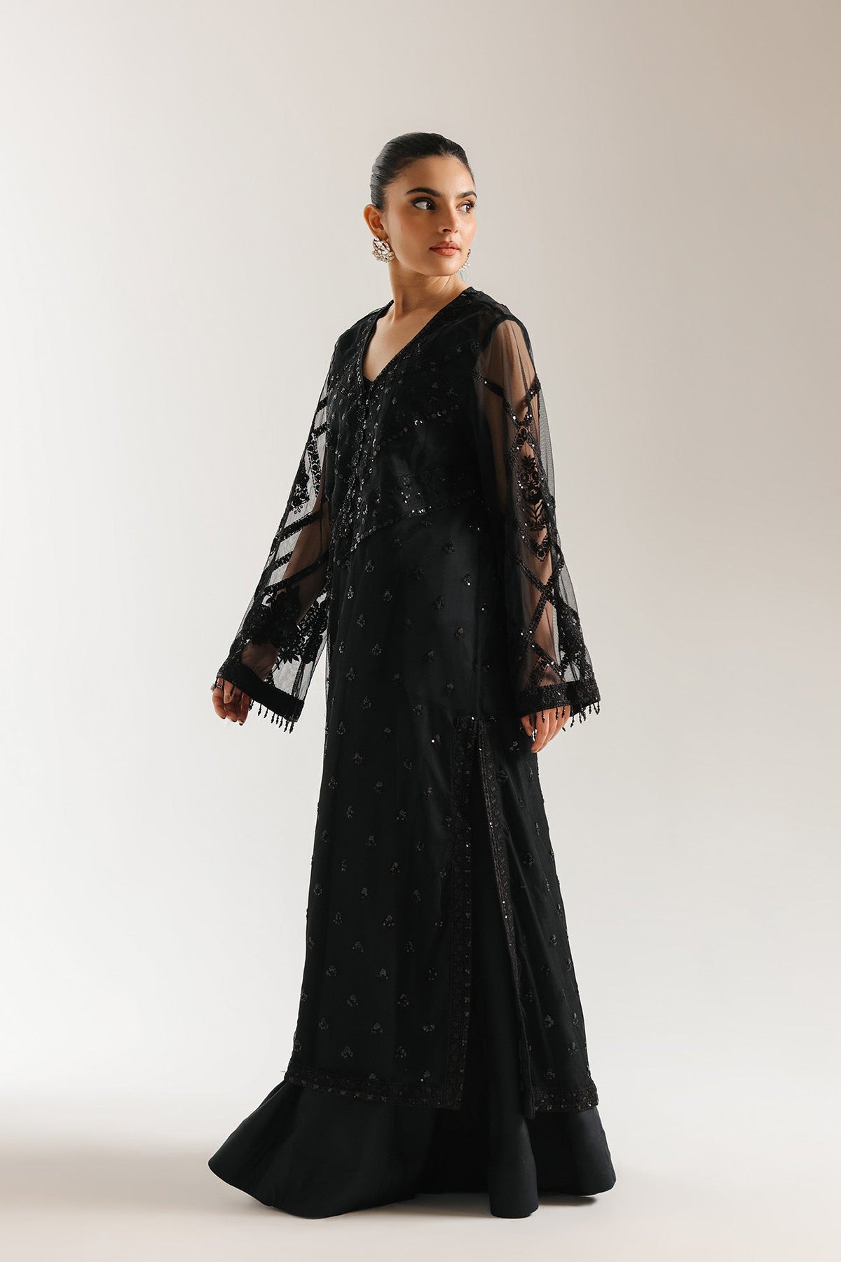 EMBROIDERED SUIT (E0973/104/901)