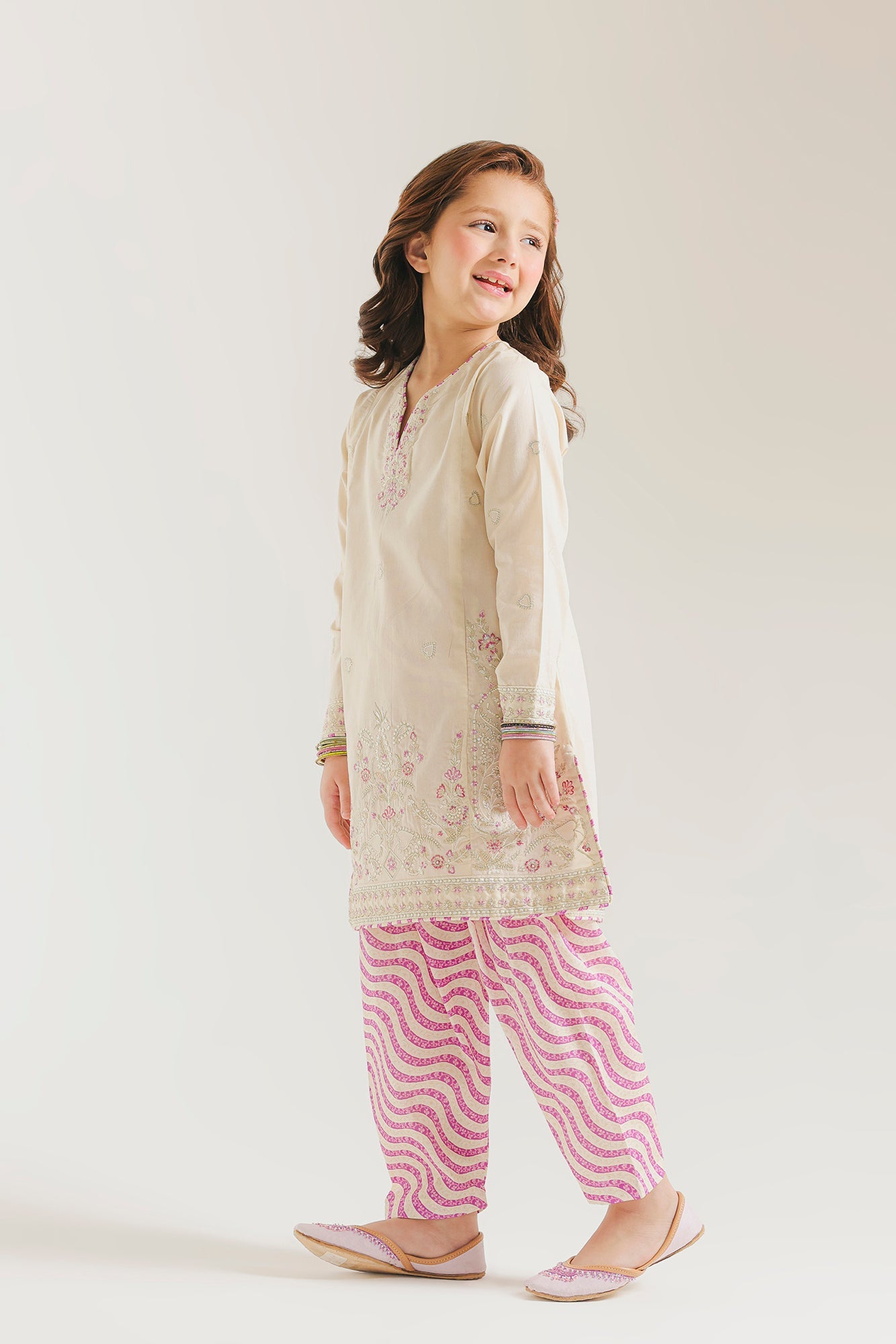EMBROIDERED SUIT (E0973/404/004 E0973/304/004)