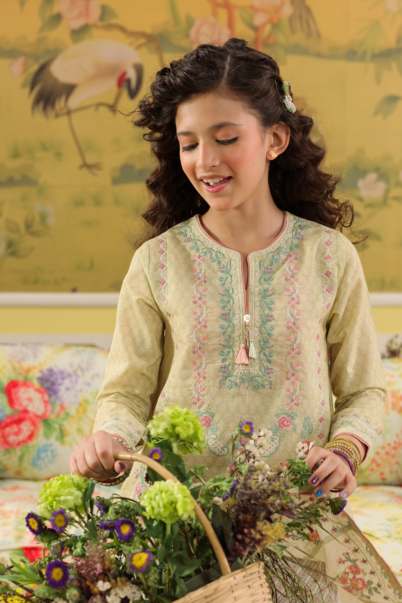 EMBROIDERED SUIT (E0976/404/130 E0976/304/130)