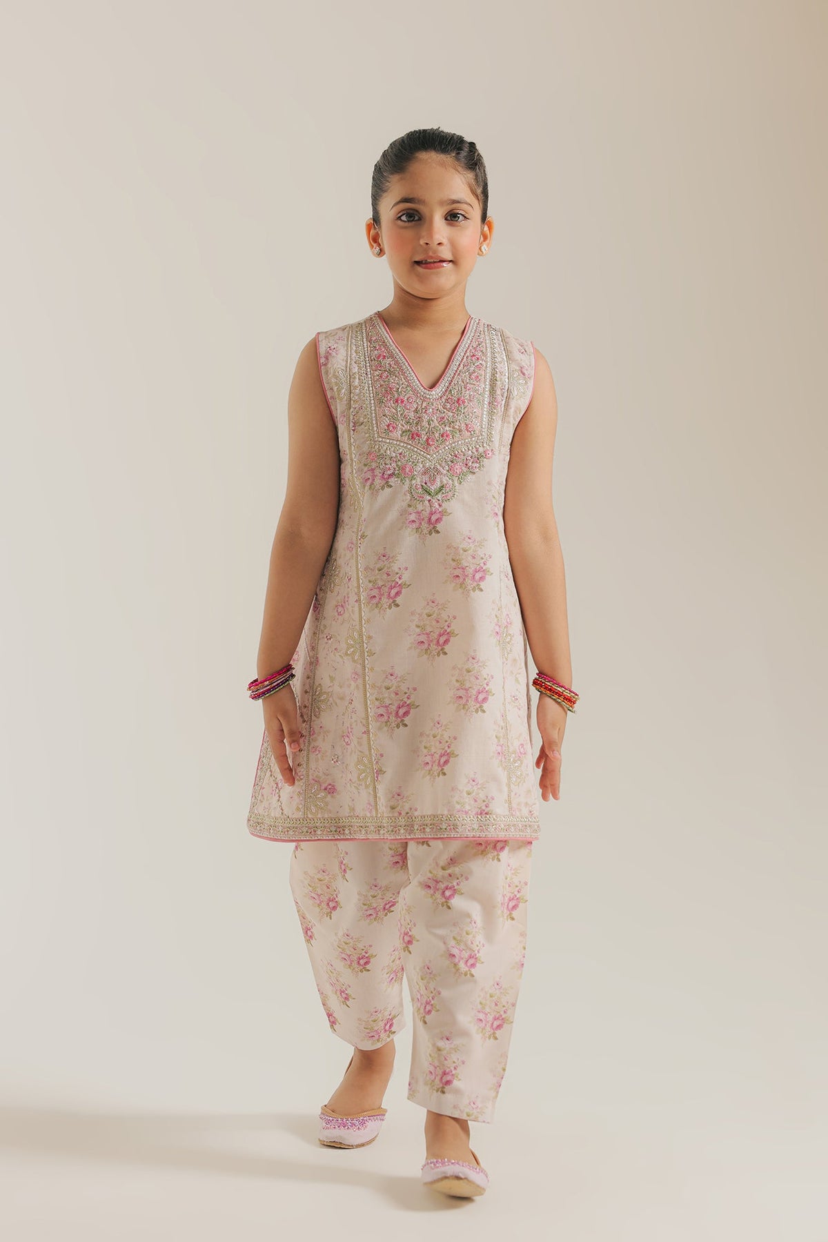 EMBROIDERED SUIT (E0977/404/328 E0977/304/328)