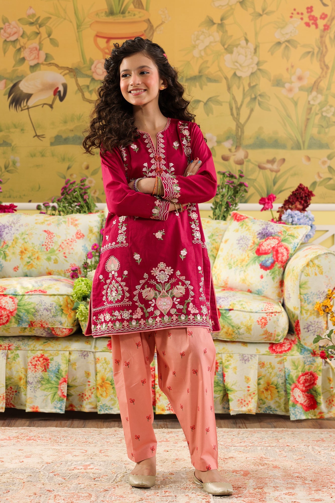 EMBROIDERED SUIT (E0985/404/525 E0985/304/525)