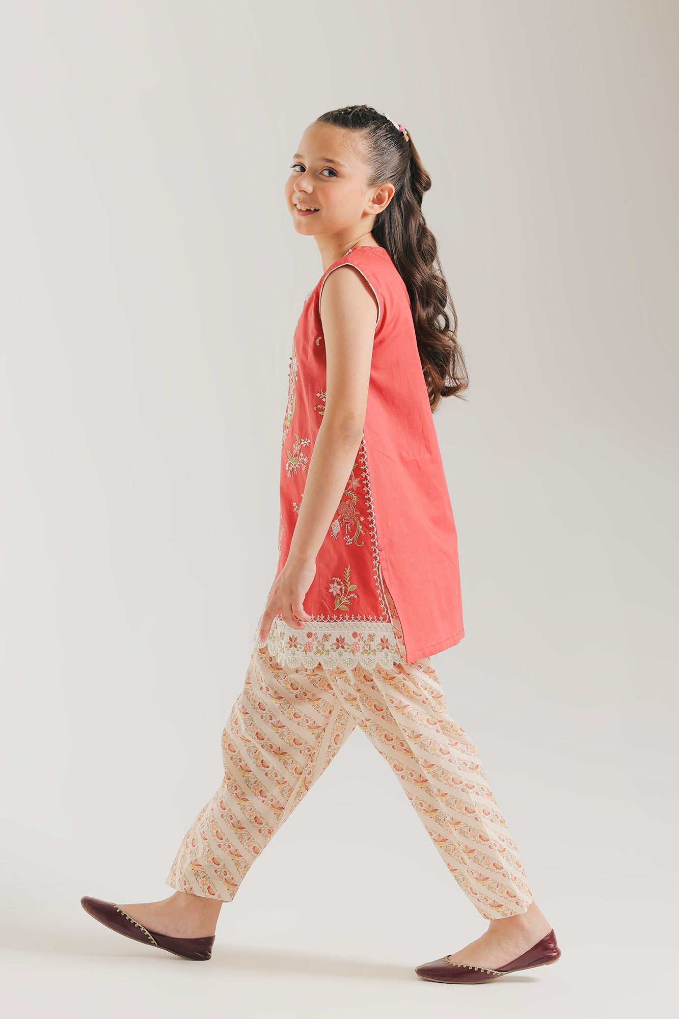 EMBROIDERED SUIT (E0990/404/311 E0990/304/311)