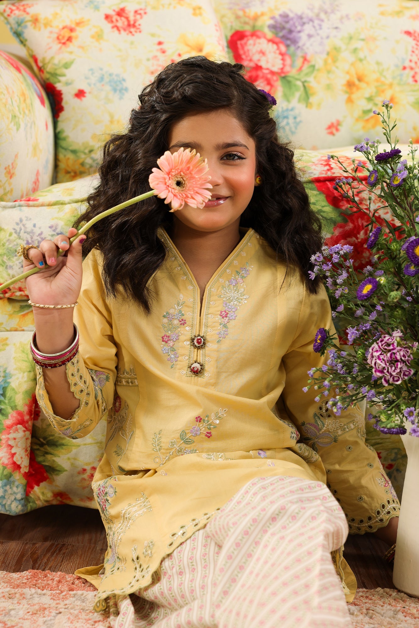 EMBROIDERED SUIT (E0991/404/226 E0991/304/226)