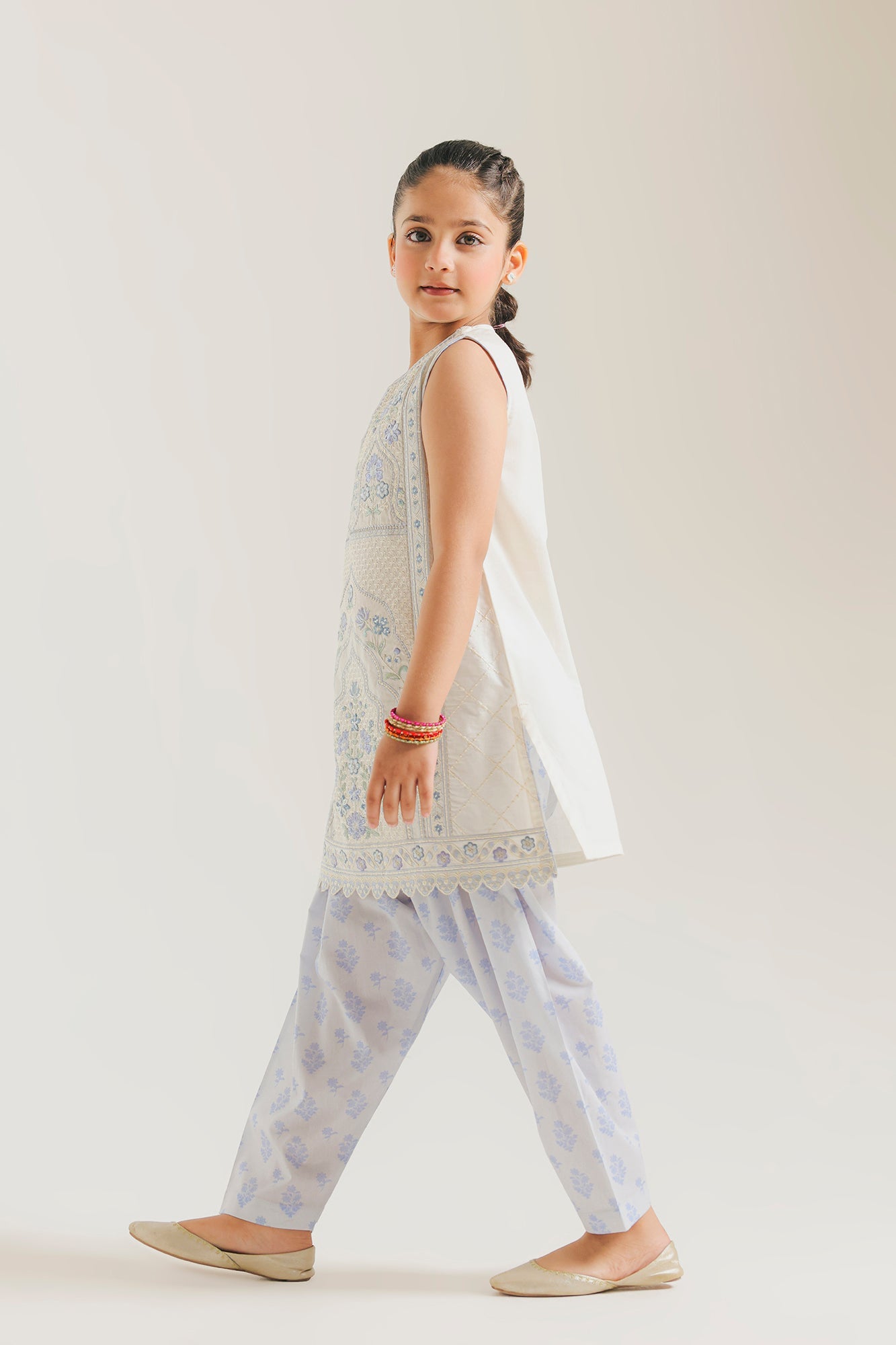 EMBROIDERED SUIT (E0993/404/003 E0993/304/003)