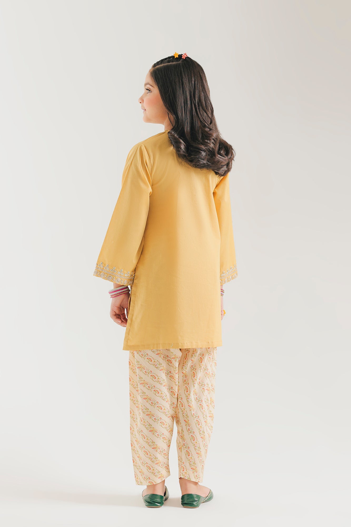 EMBROIDERED SUIT (E1000/404/225 E1000/304/225)