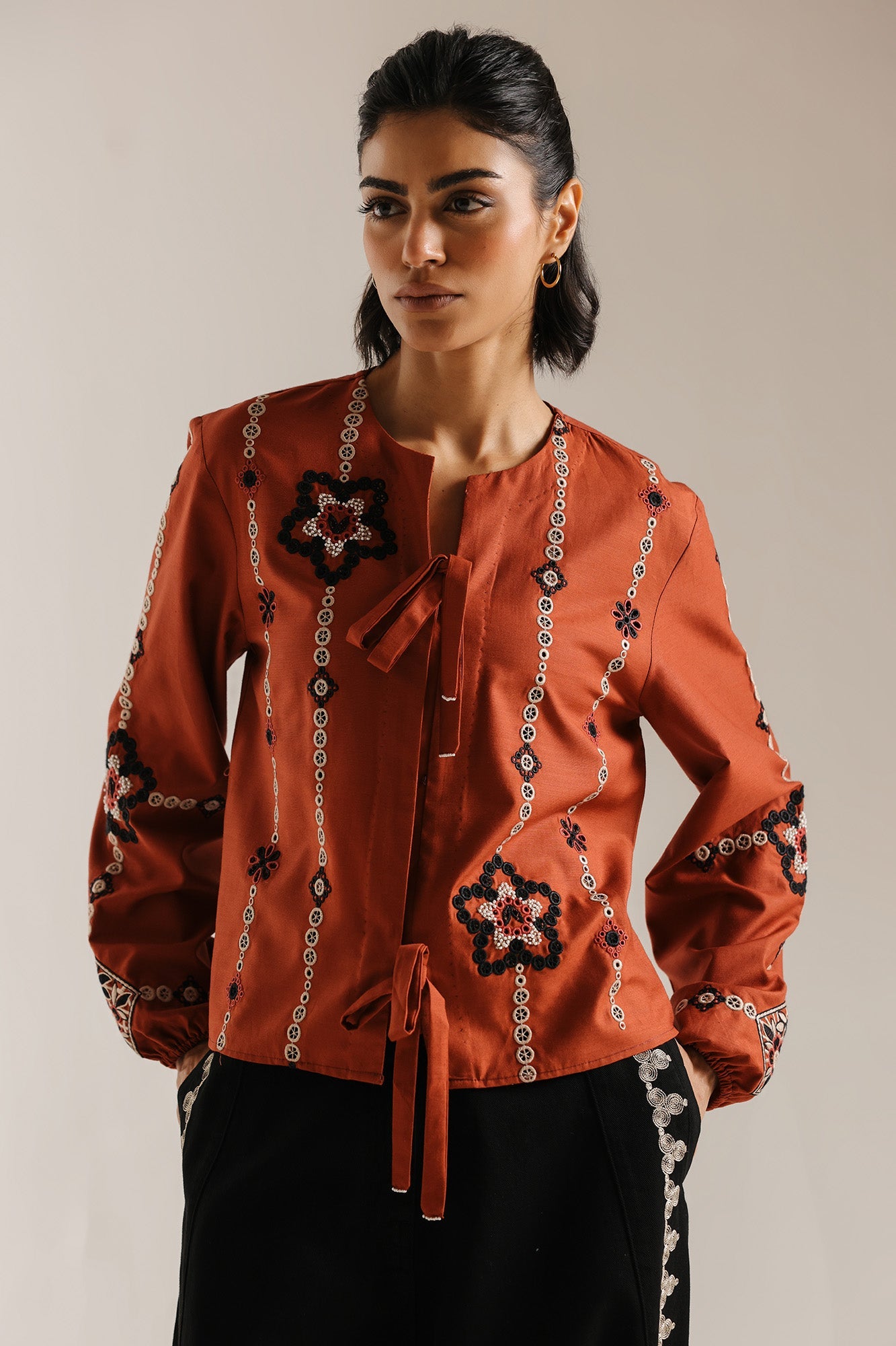 EMBROIDERED SHIRT (E1004/101/203)