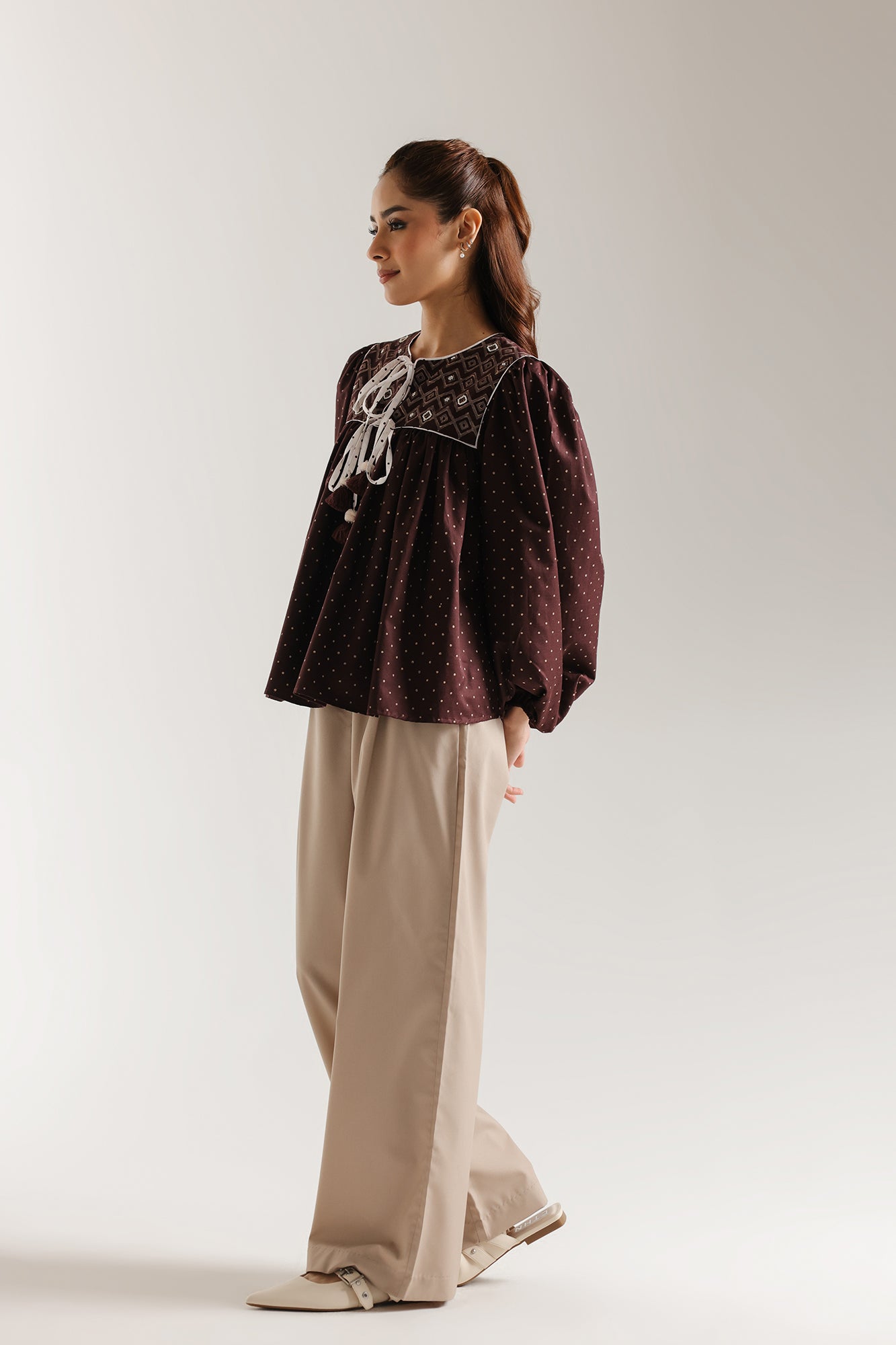 EMBROIDERED TOP (E1005/101/516)