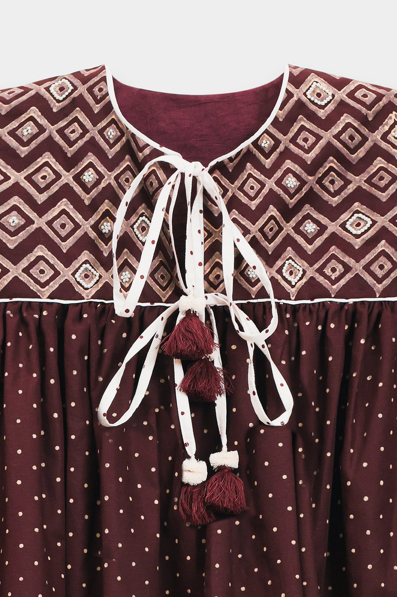 EMBROIDERED TOP (E1005/101/516)