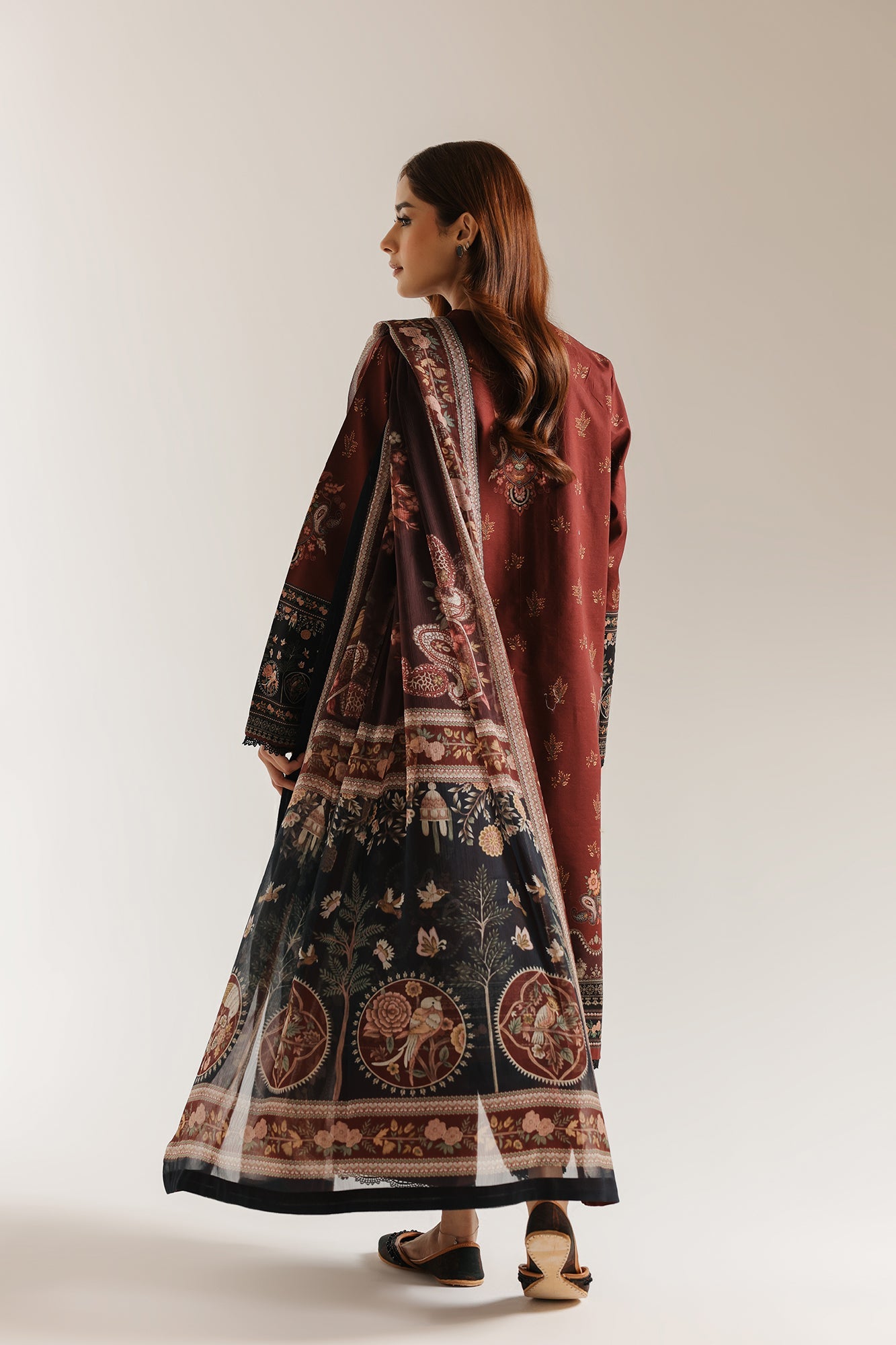 EMBROIDERED SUIT (E1012/203/319)