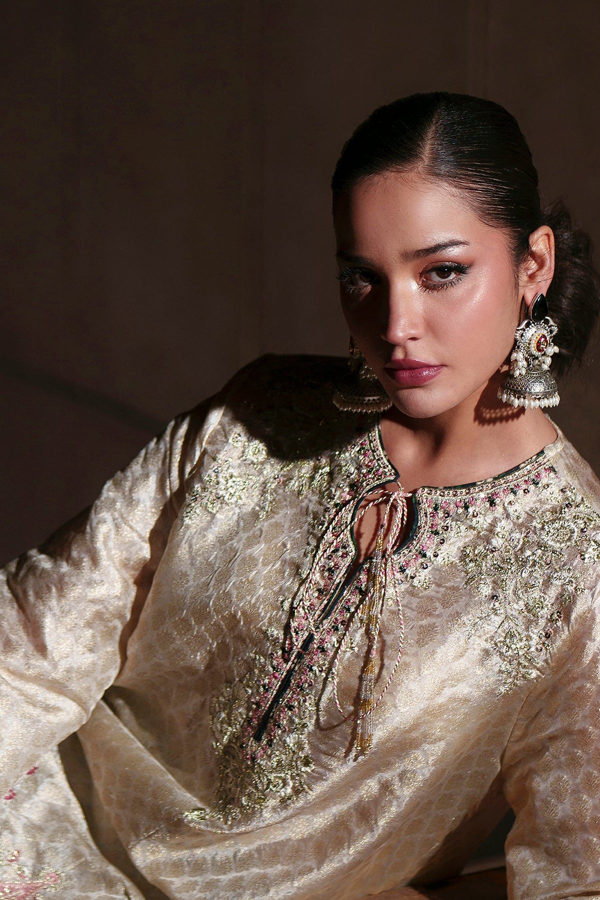 EMBROIDERED SUIT (E1014/104/002)