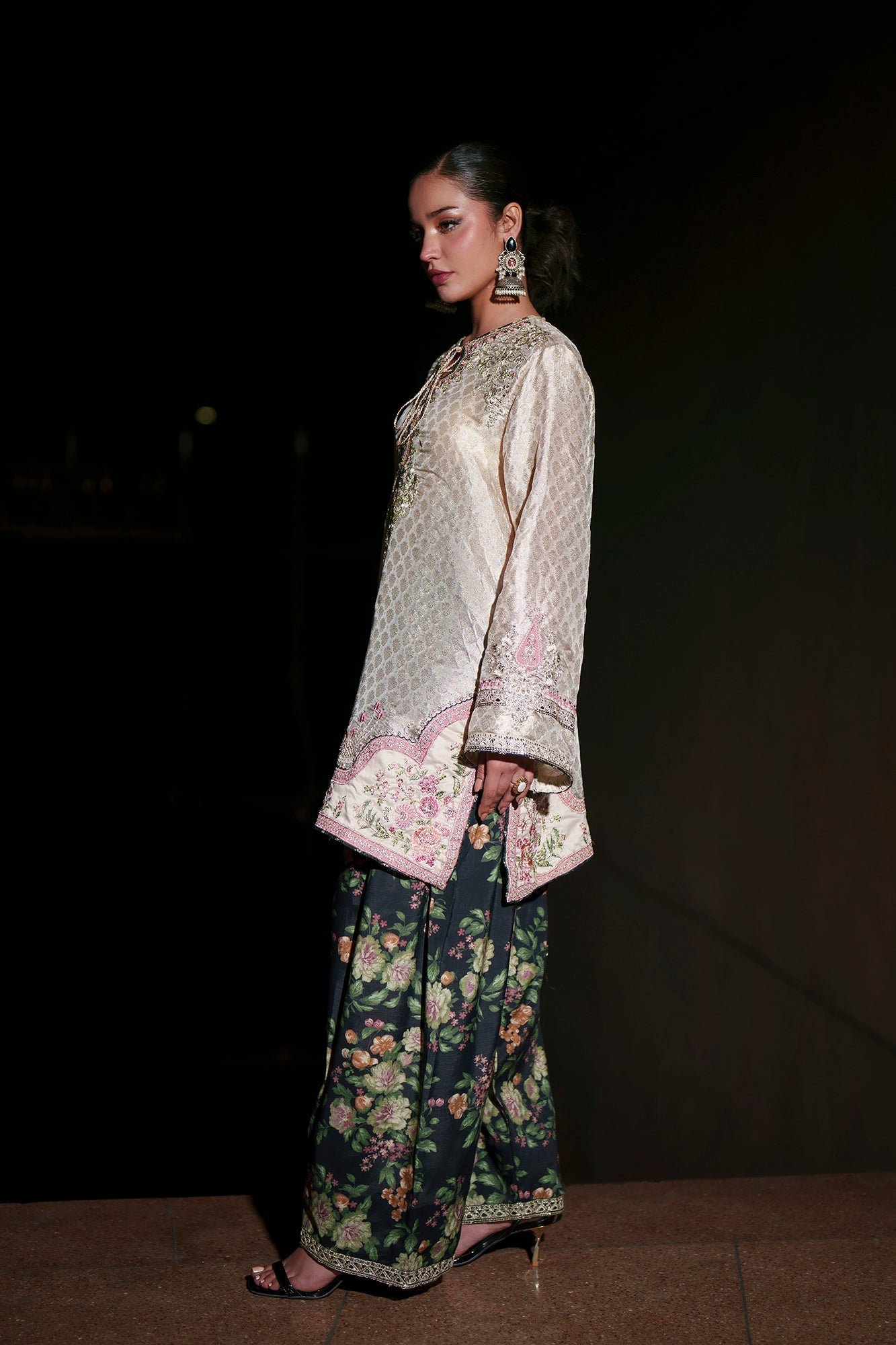 Embroidered Suit (E1014/104/002)