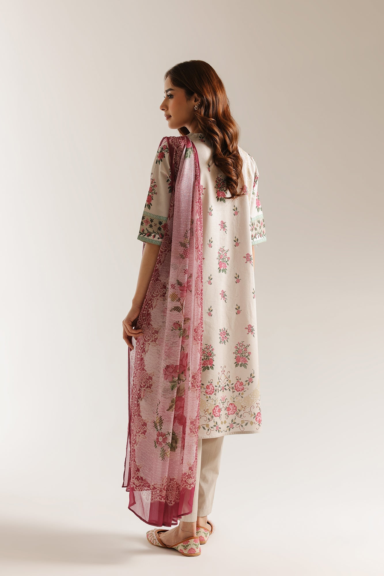 EMBROIDERED SUIT (E1015/203/524)