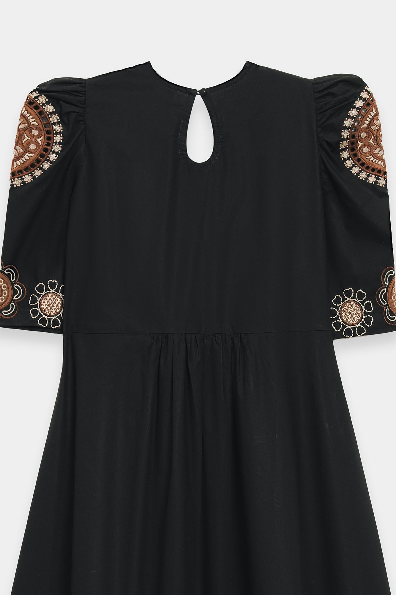 EMBROIDERED DRESS (E1016/101/902)