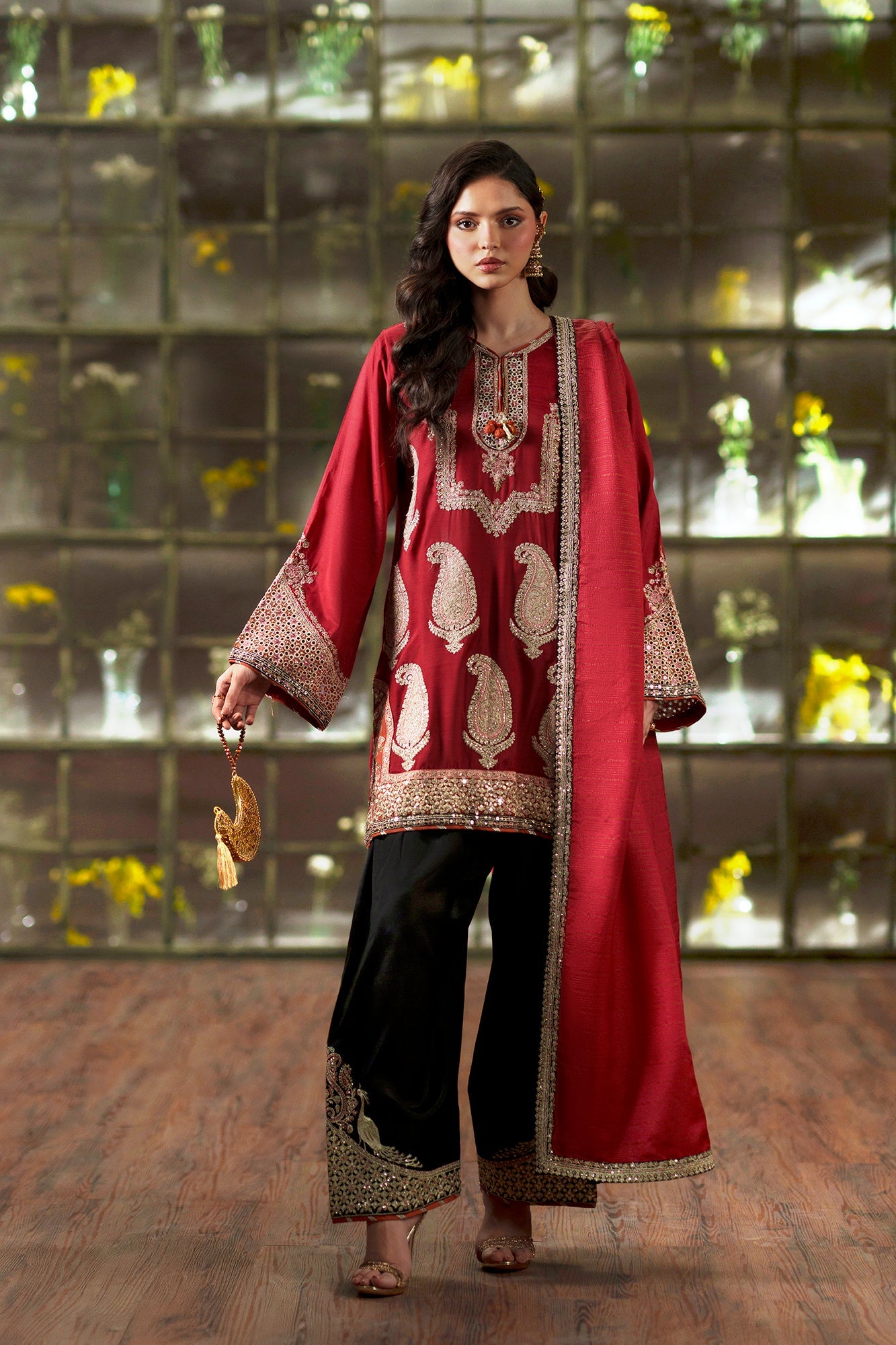 EMBROIDERED SUIT (E1024/104/306)