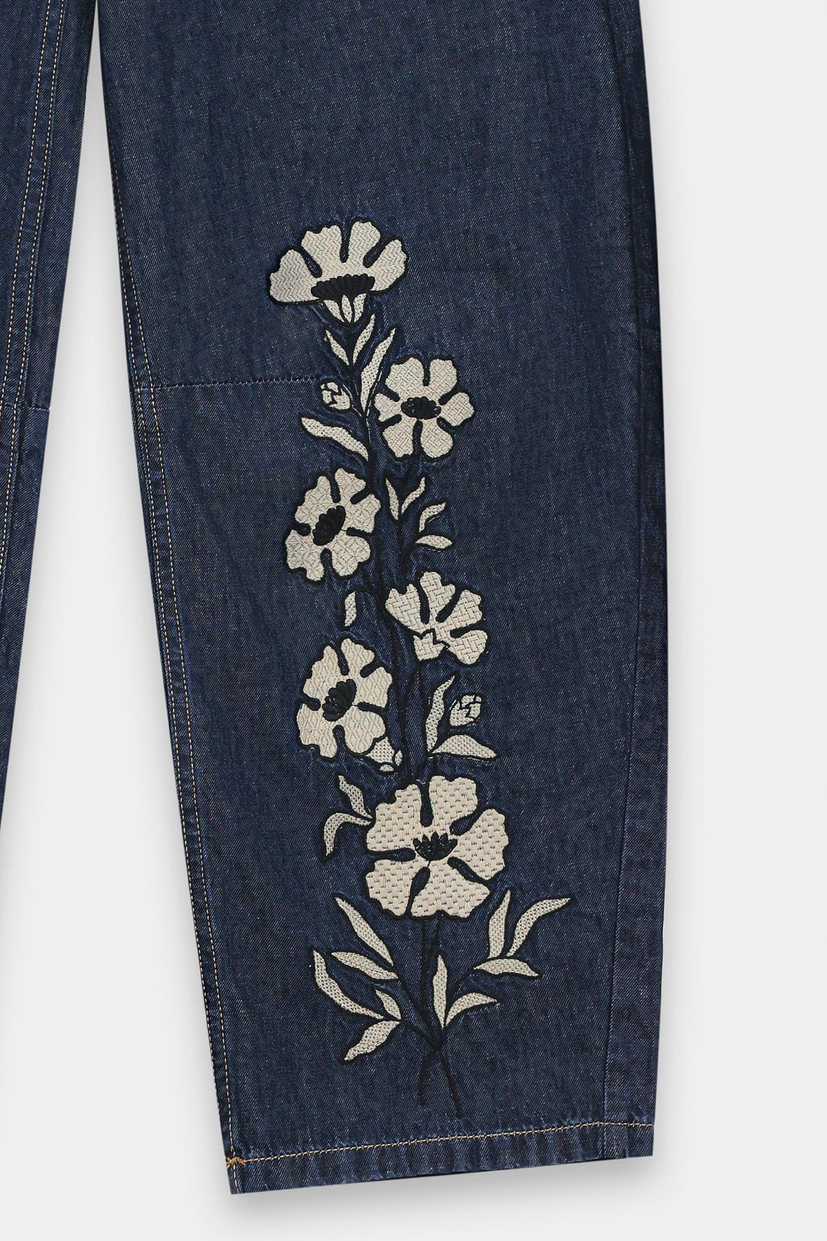 EMBROIDERED JEANS (E1028/101/622)