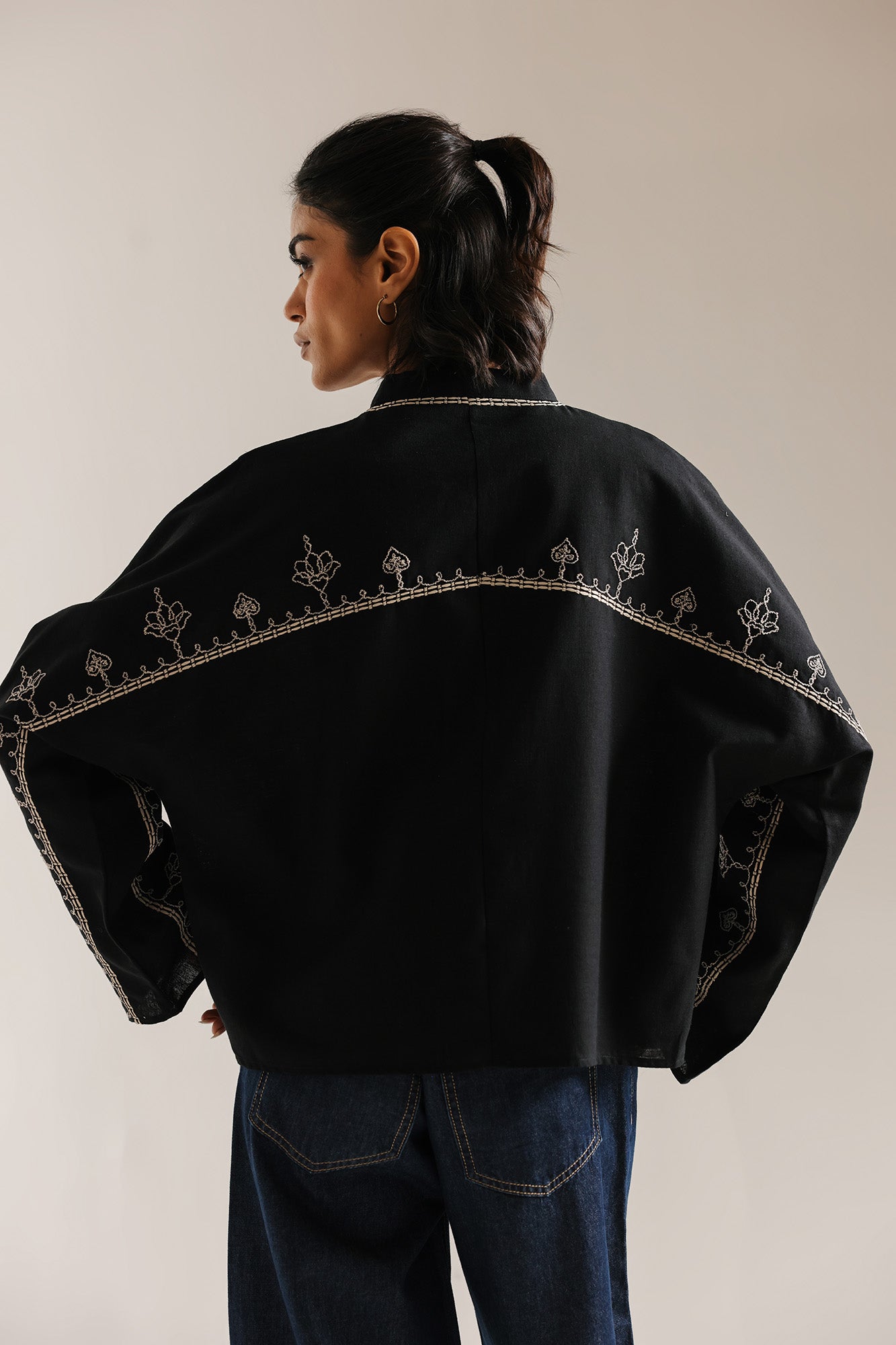 EMBROIDERED TOP (E1031/101/902)