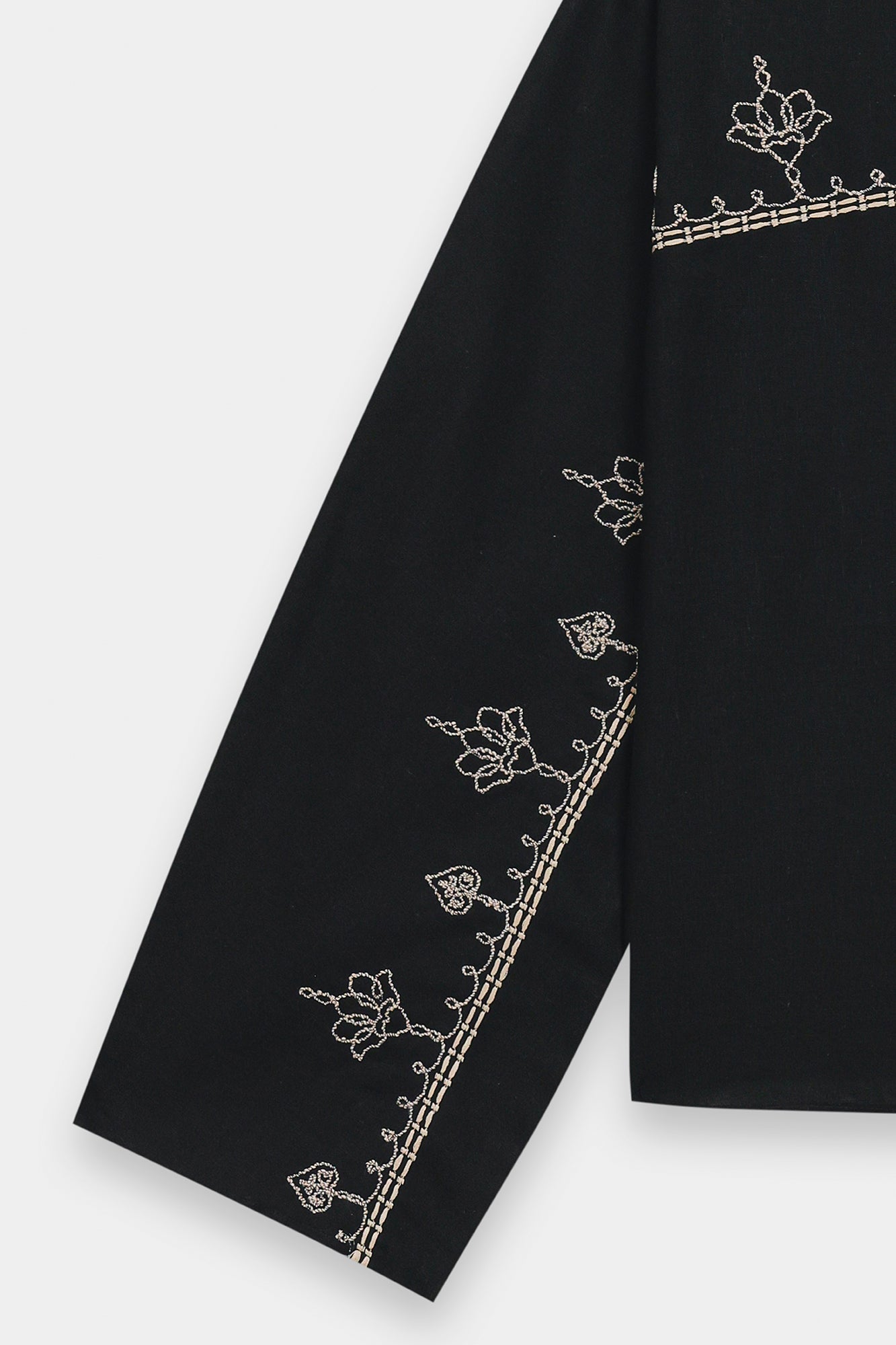EMBROIDERED TOP (E1031/101/902)