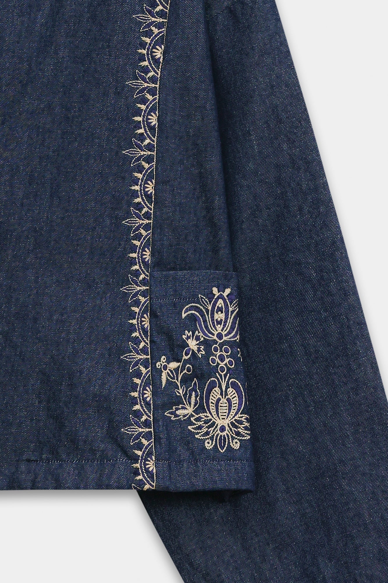 EMBROIDERED SHIRT (E1037/101/907)