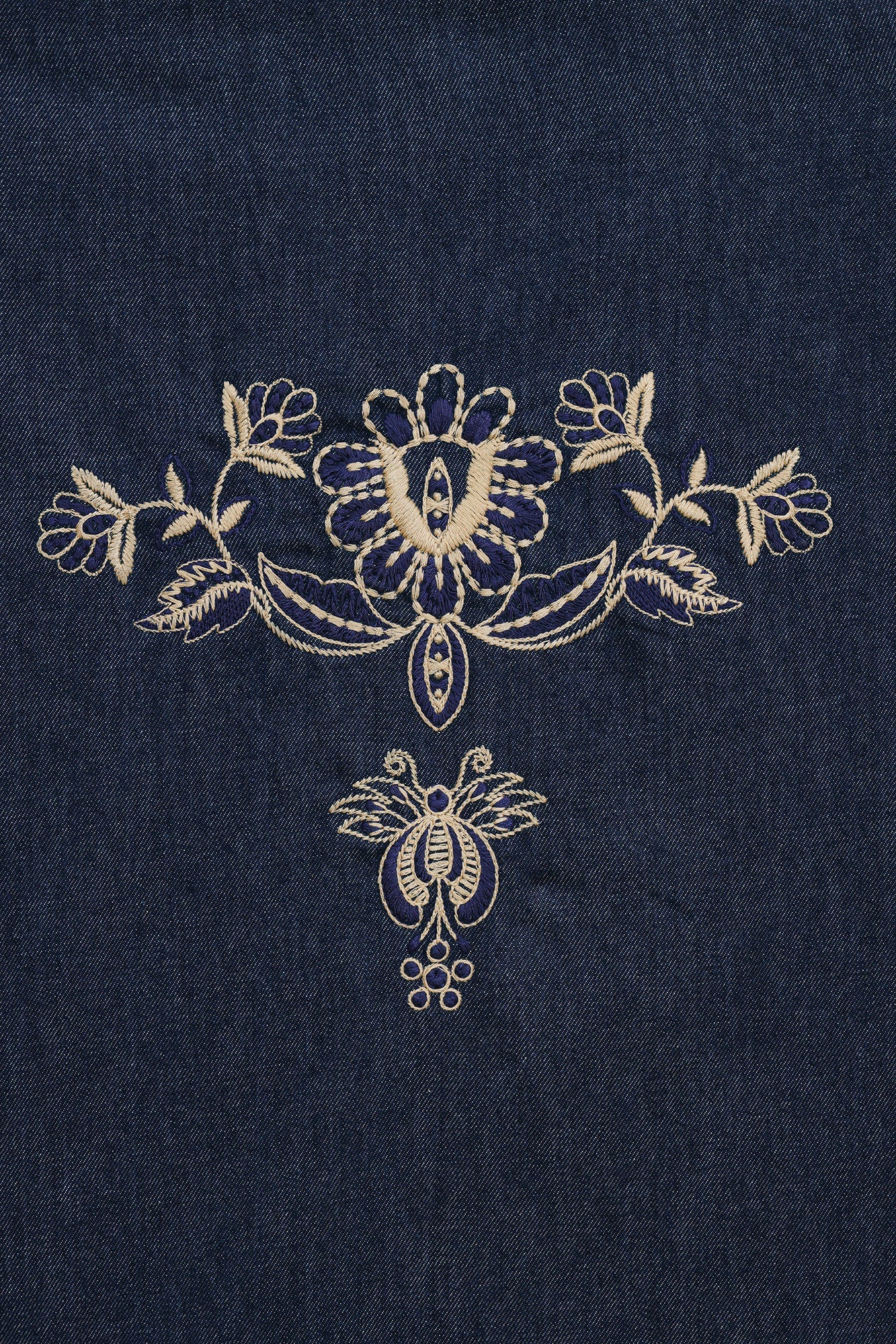 EMBROIDERED SHIRT (E1037/101/907)