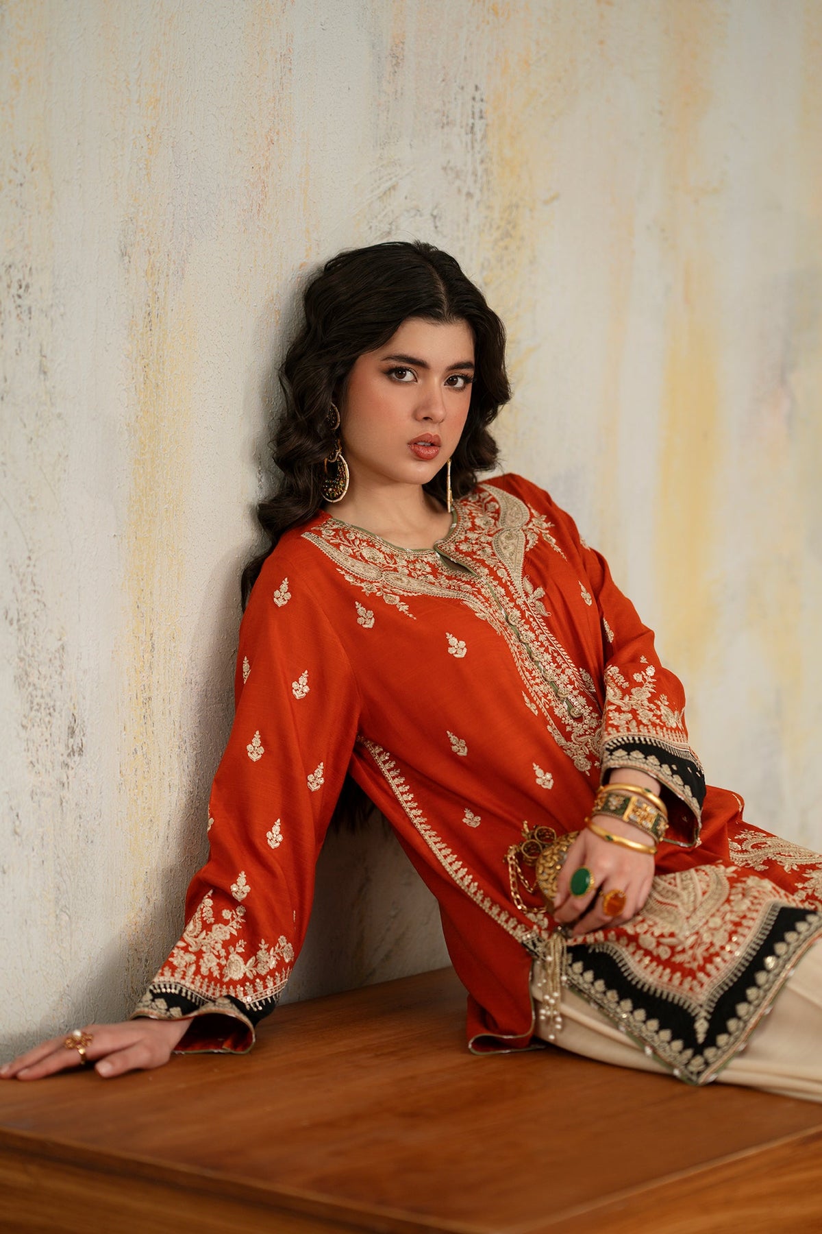 EMBROIDERED SUIT (E1039/104/205)