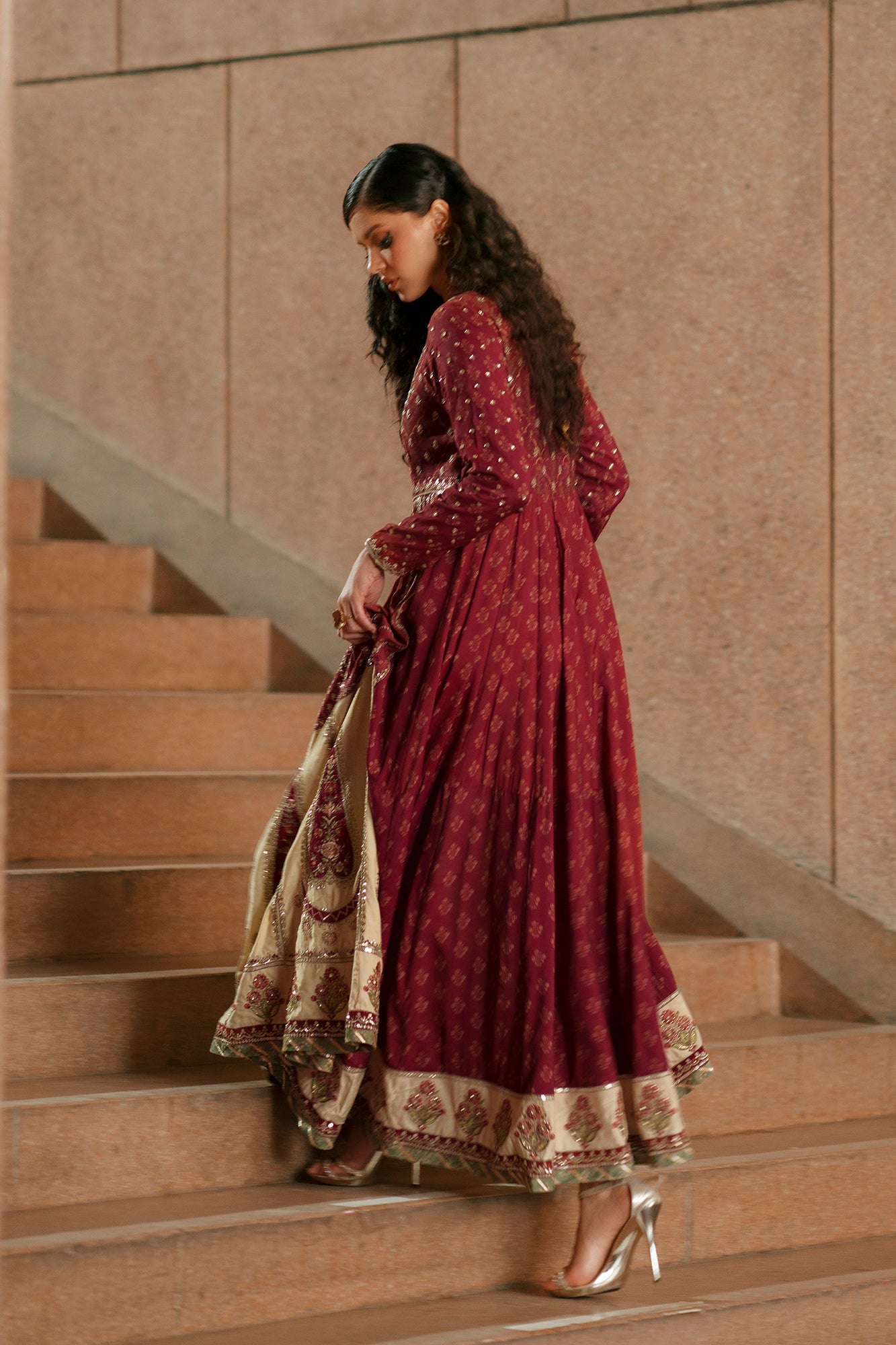 EMBROIDERED DRESS (E1044/104/306)