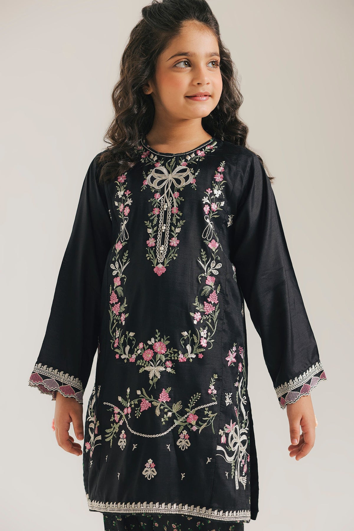 EMBROIDERED SUIT (E1050/404/902 E1050/304/902)