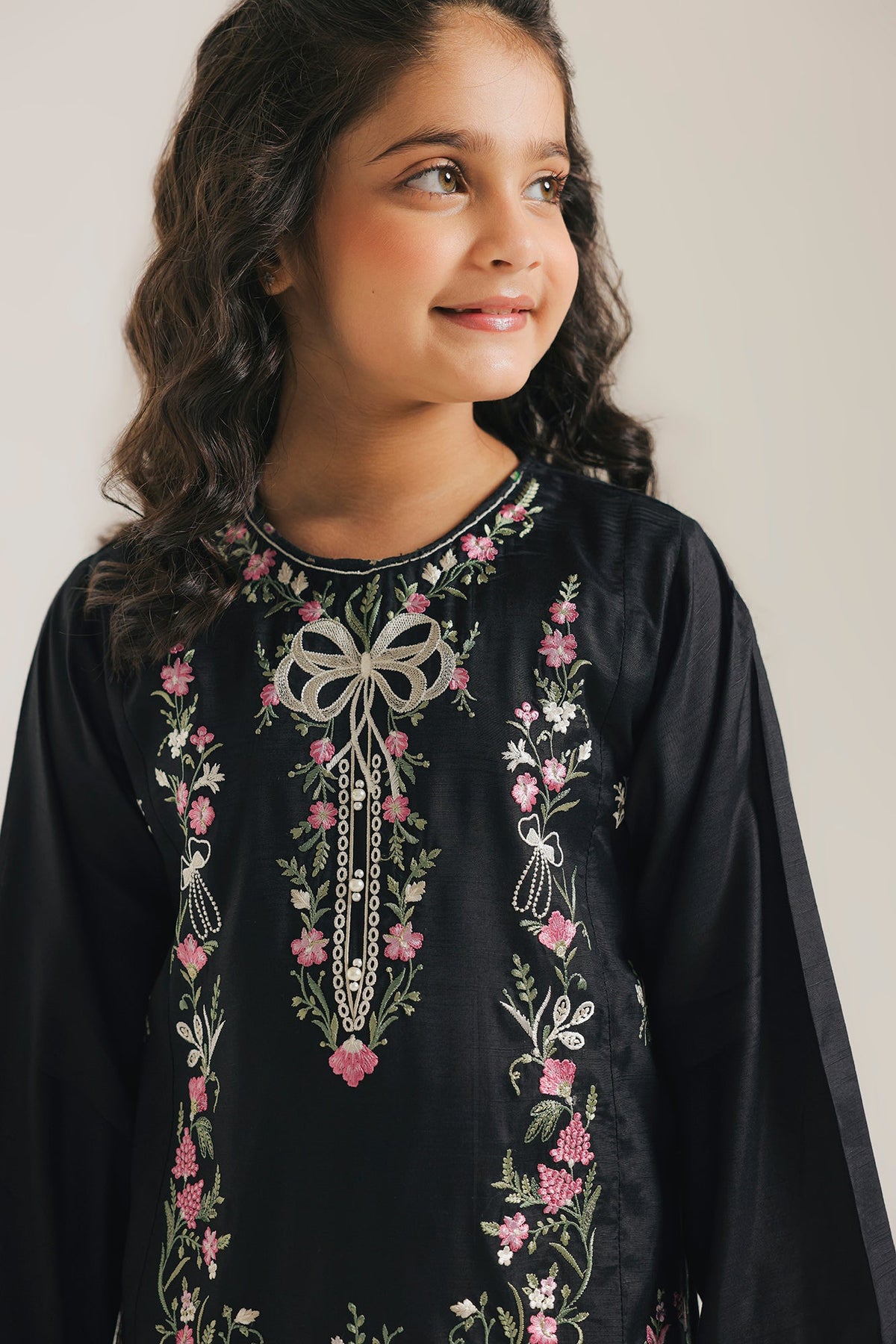 EMBROIDERED SUIT (E1050/404/902 E1050/304/902)