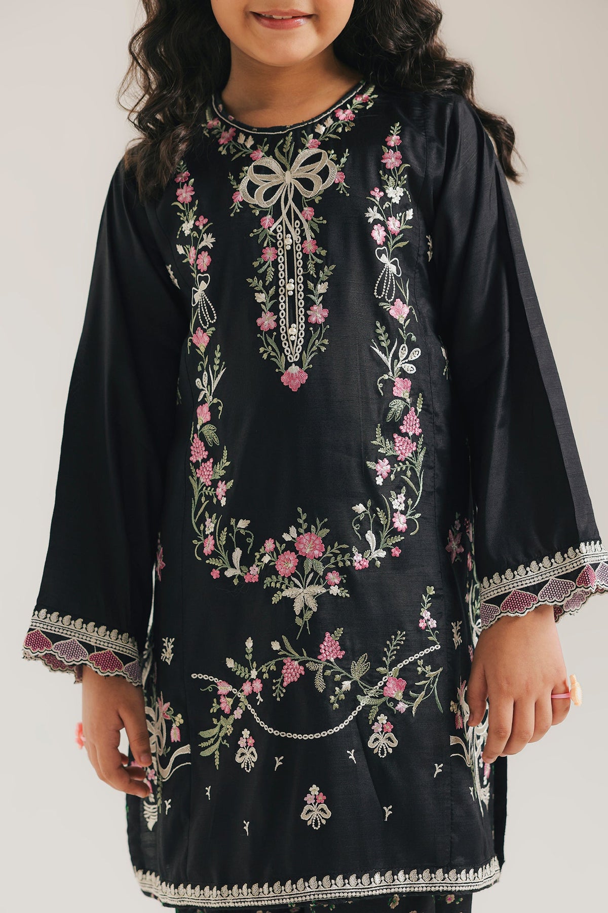EMBROIDERED SUIT (E1050/404/902 E1050/304/902)