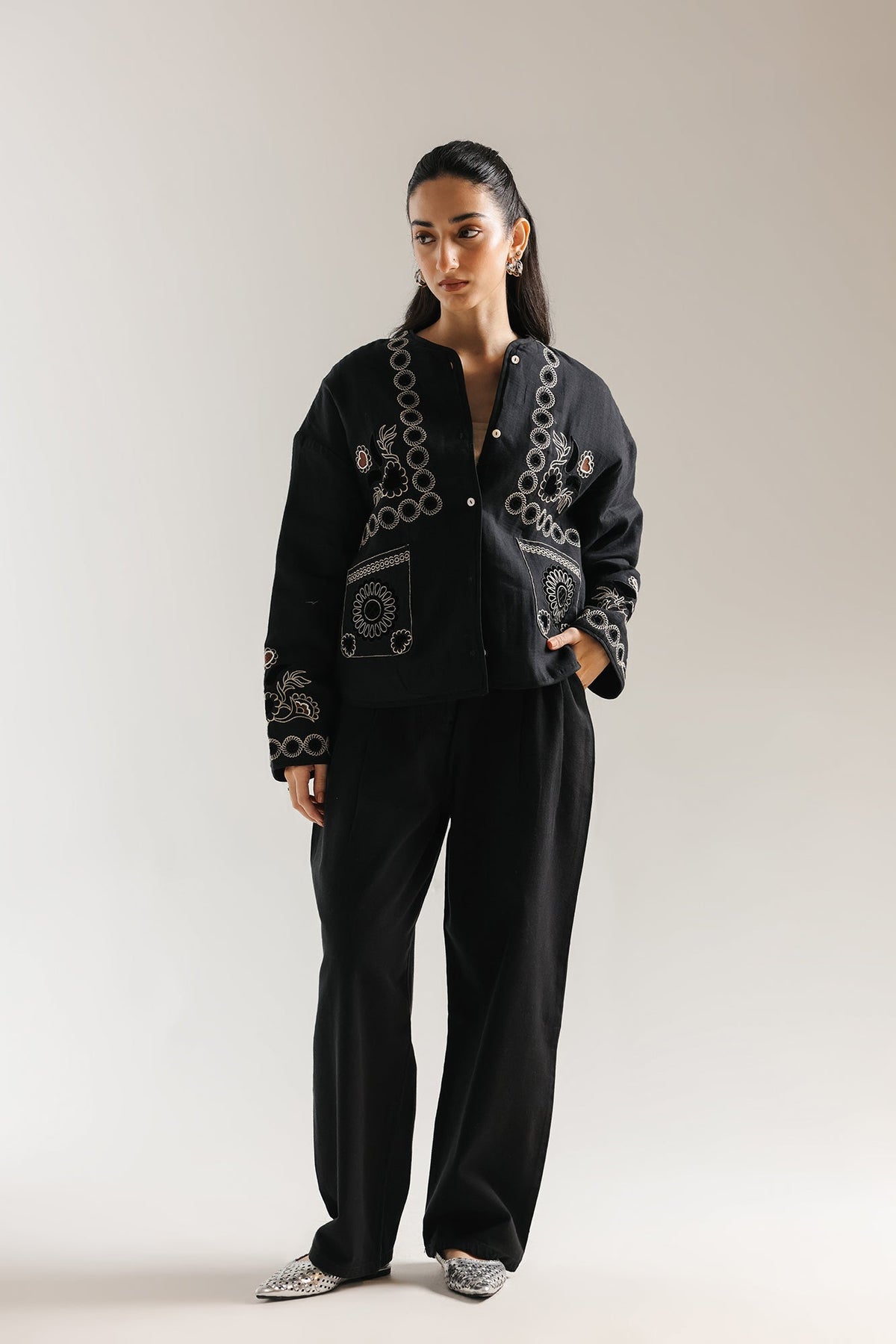 EMBROIDERED JACKET (E1053/101/902)