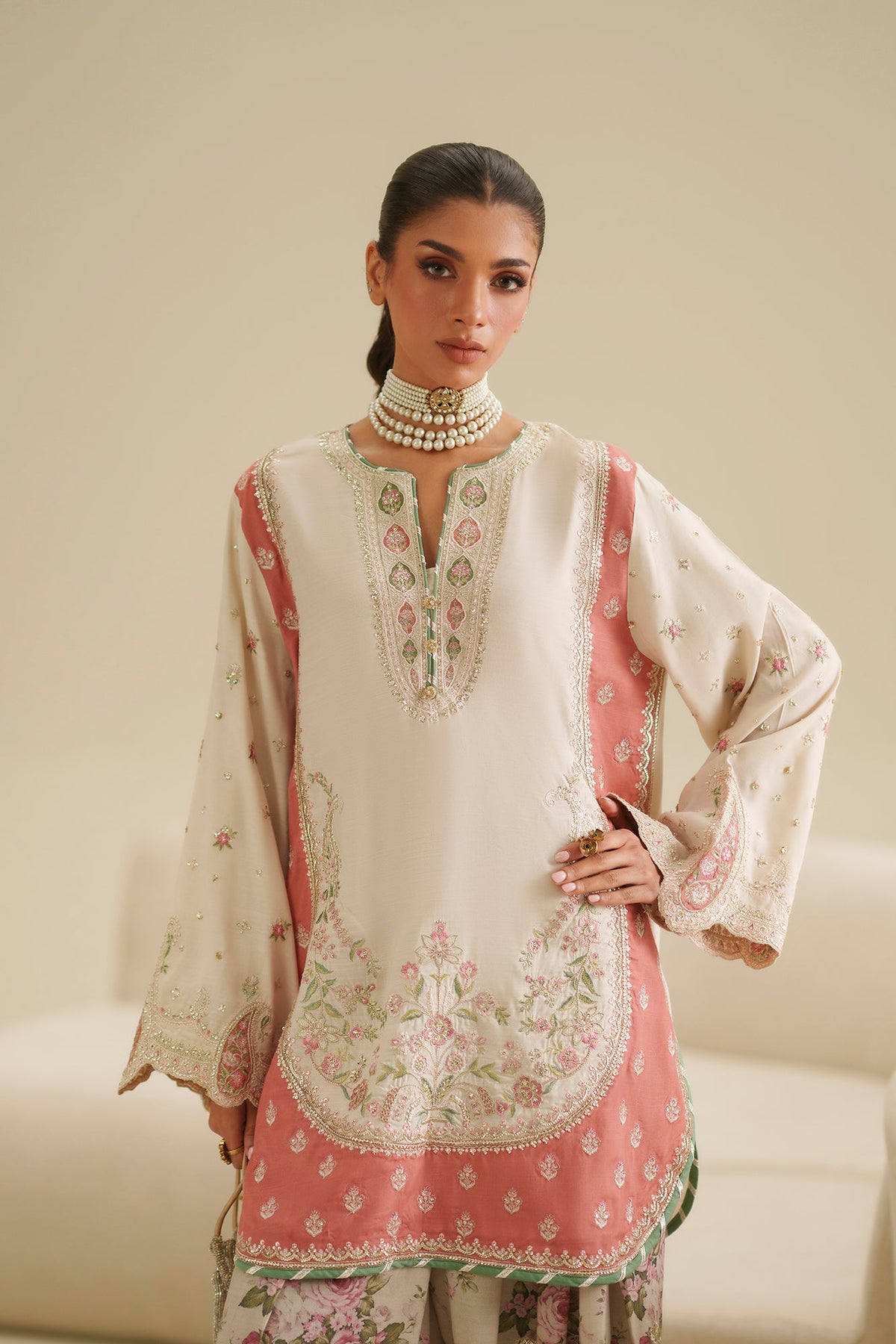 EMBROIDERED SUIT (E1059/104/005)