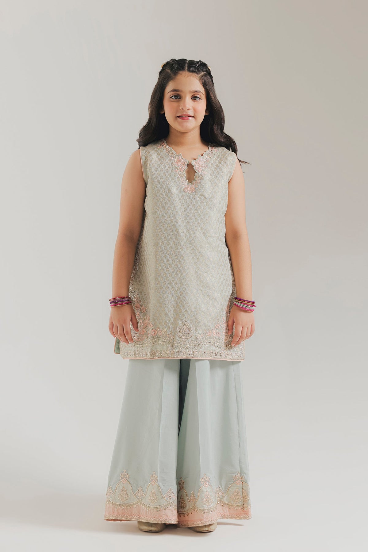 EMBROIDERED SUIT (E1060/404/721 E1060/304/721)