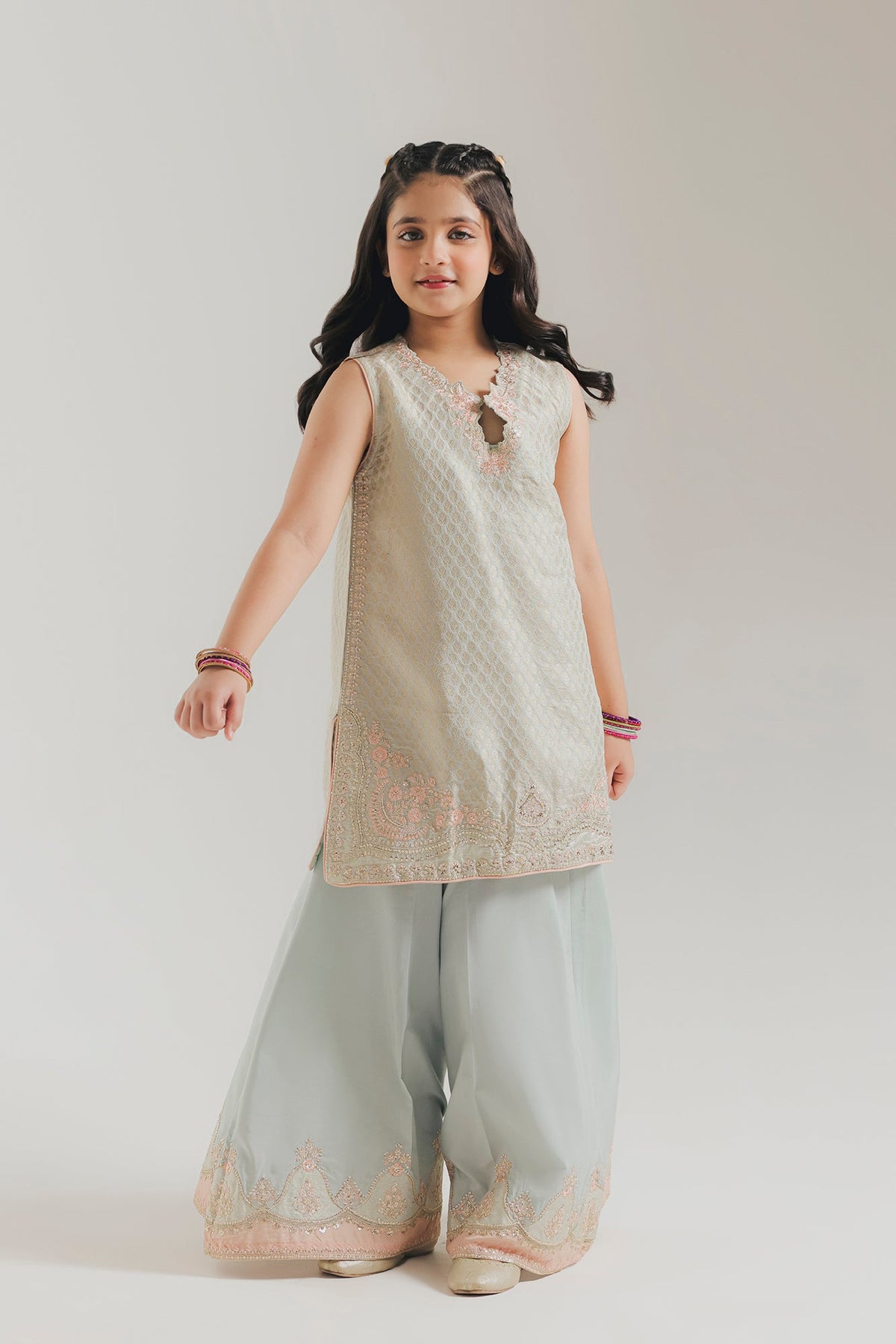 EMBROIDERED SUIT (E1060/404/721 E1060/304/721)