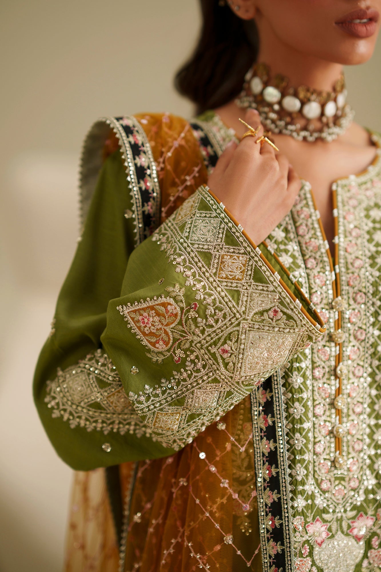 Embroidered Suit (E1065/104/122)