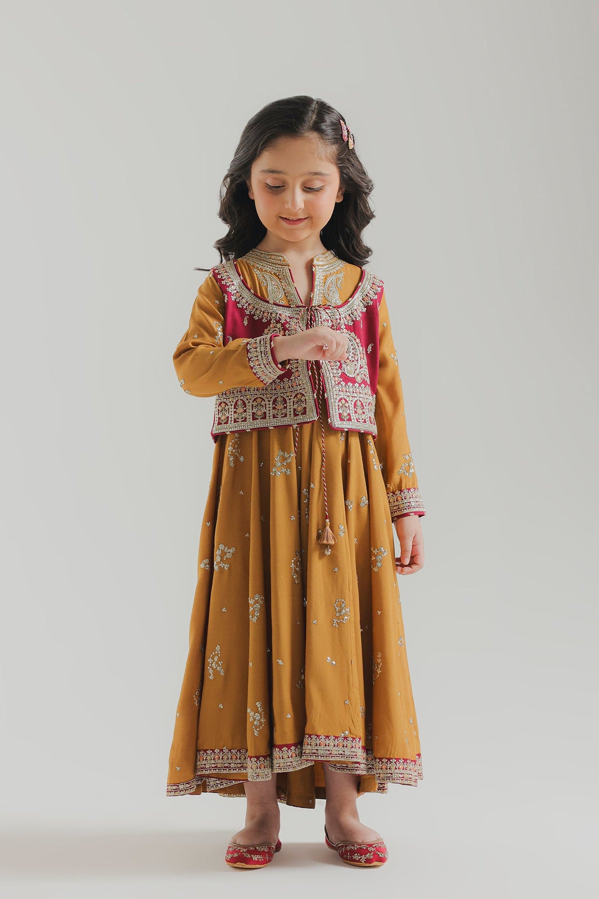 EMBROIDERED SUIT (E1067-404-104 E1067-304-104)