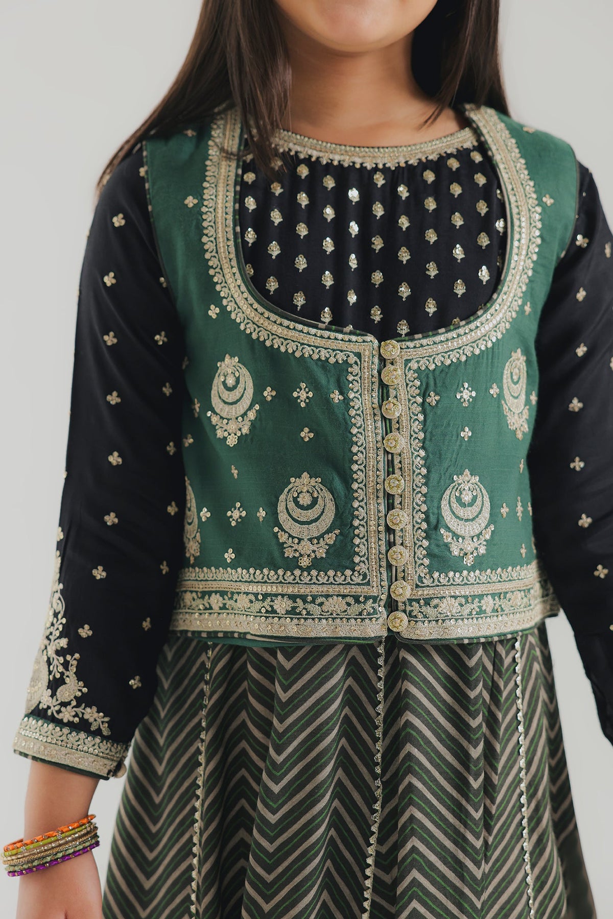EMBROIDERED SUIT (E1069-404-707 E1069-304-707)