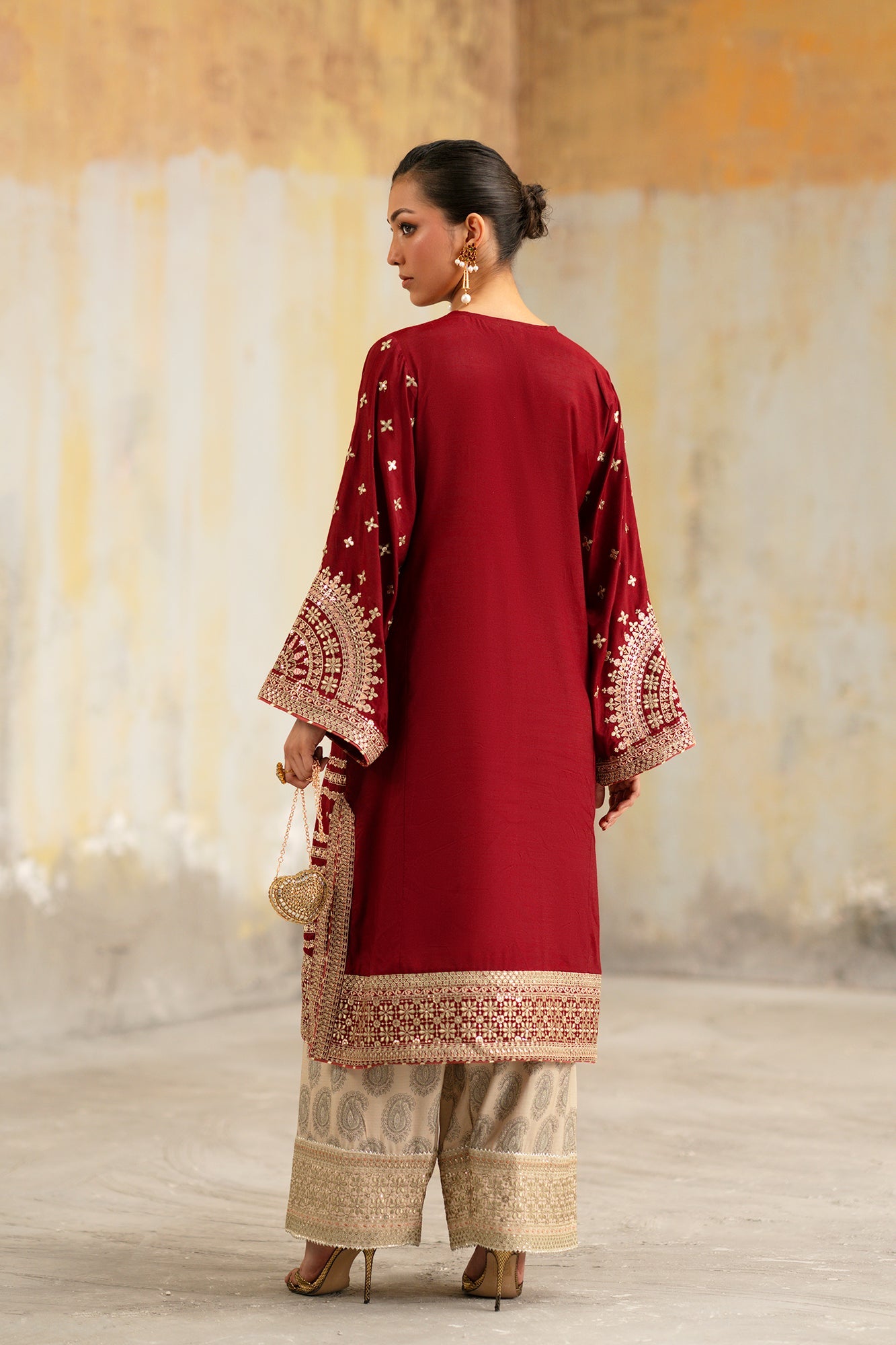 Embroidered Suit (E1070/104/305)