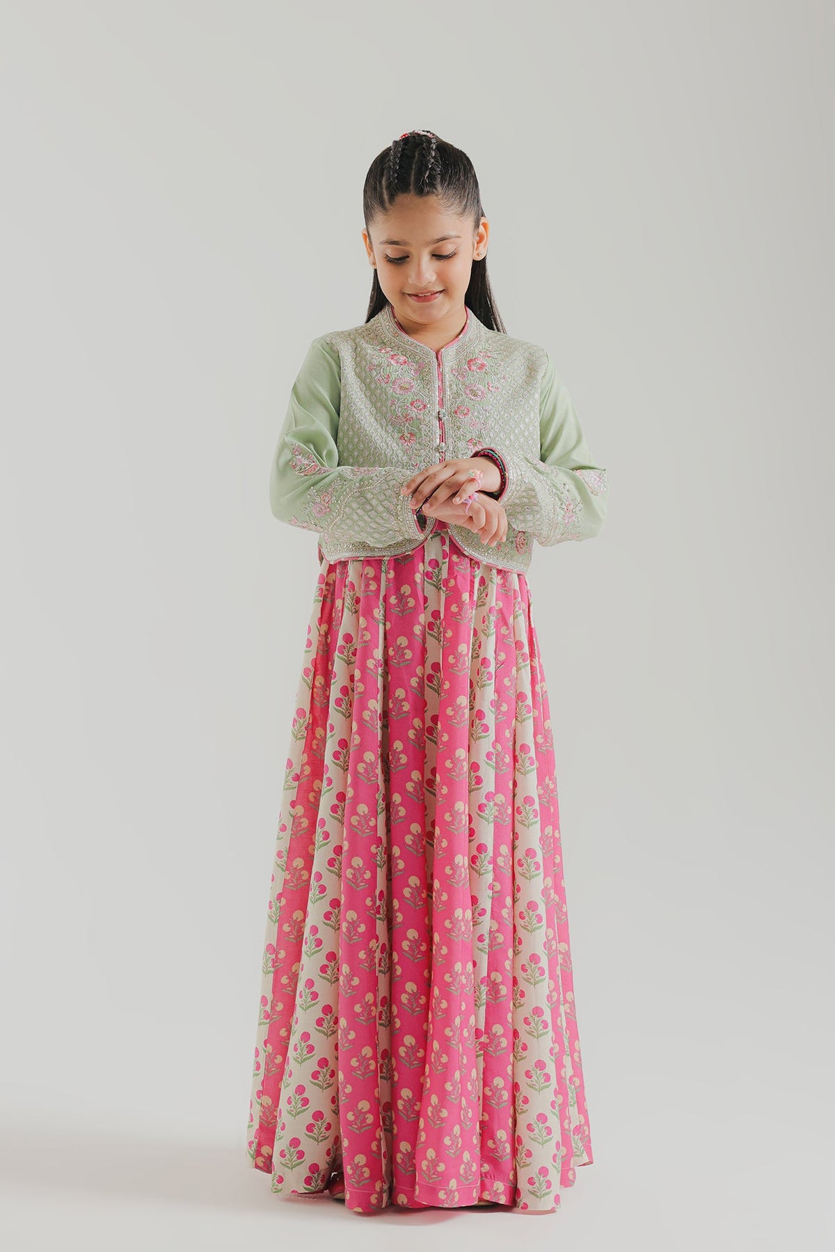EMBROIDERED SUIT (E1074-404-130 E1074-304-130)