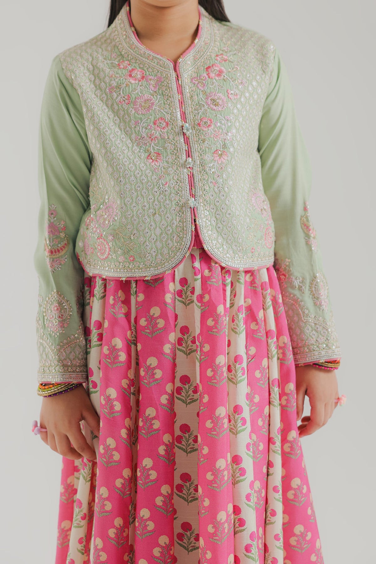 EMBROIDERED SUIT (E1074-404-130 E1074-304-130)