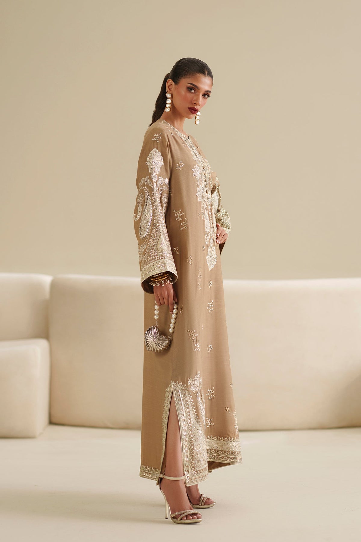EMBROIDERED KAFTAN (E1075/104/007)