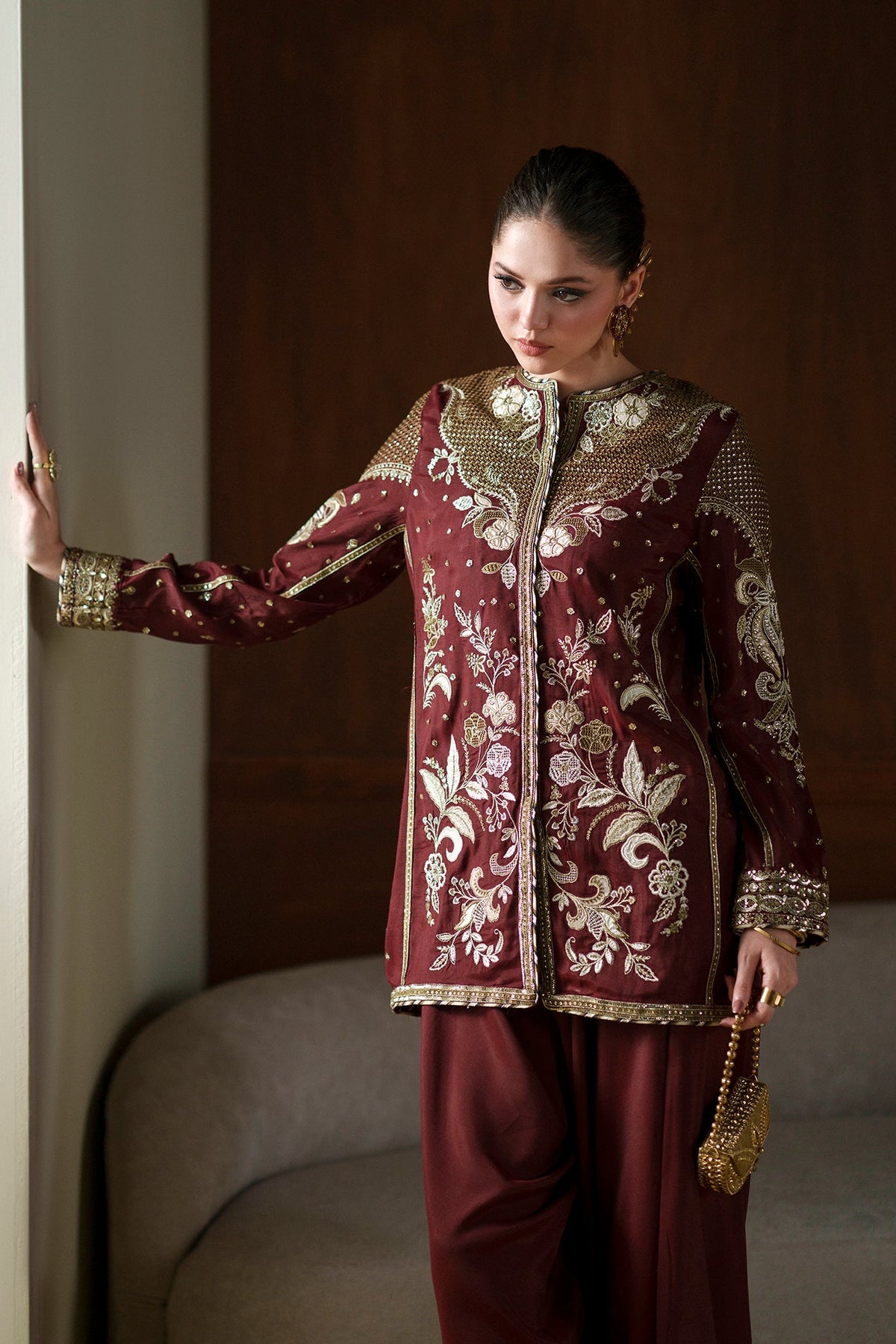 EMBROIDERED SUIT (E1077/104/415)