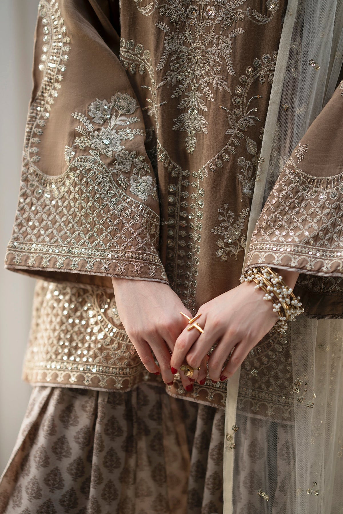 EMBROIDERED SUIT (E1086/104/111)
